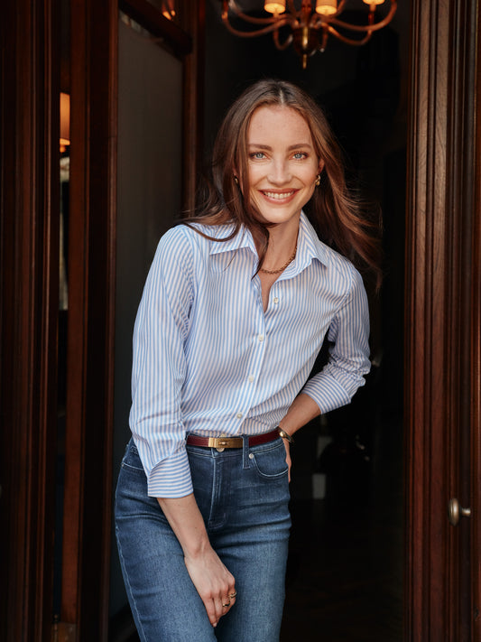 J.McLaughlin Sloane shirt in white/sky blue made with cotton. 