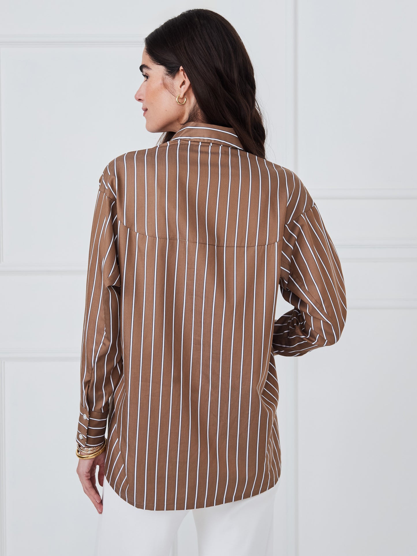 J.McLaughlin Alexis shirt in walnut/white made with cotton. 