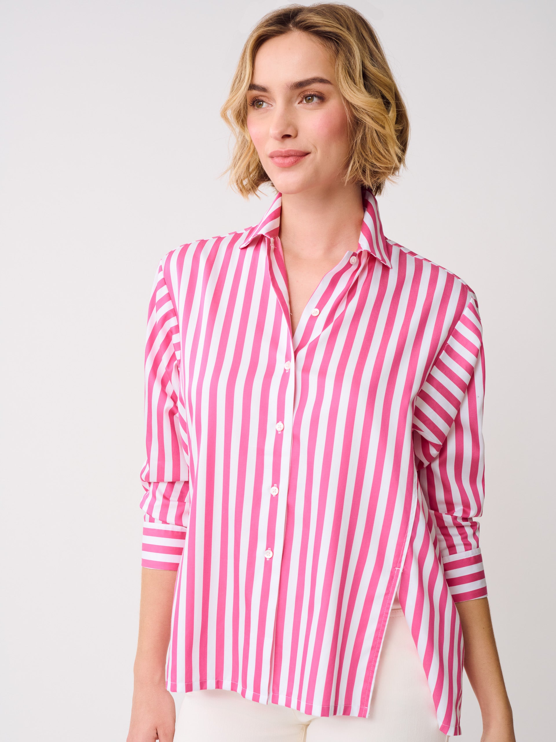 J.McLaughlin Alexis shirt in fuchsia/white made with cotton sateen.