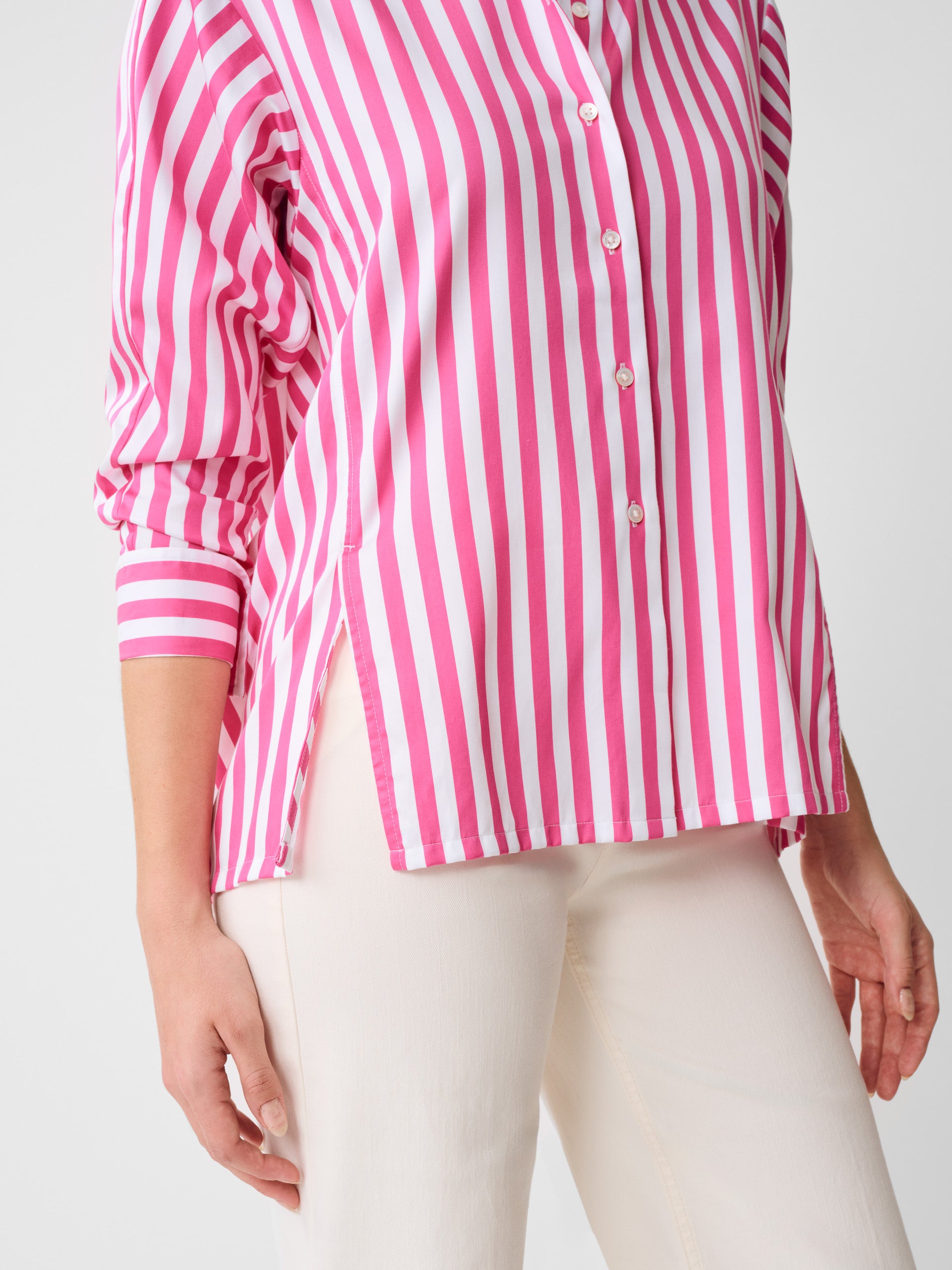 J.McLaughlin Alexis shirt in fuchsia/white made with cotton sateen.