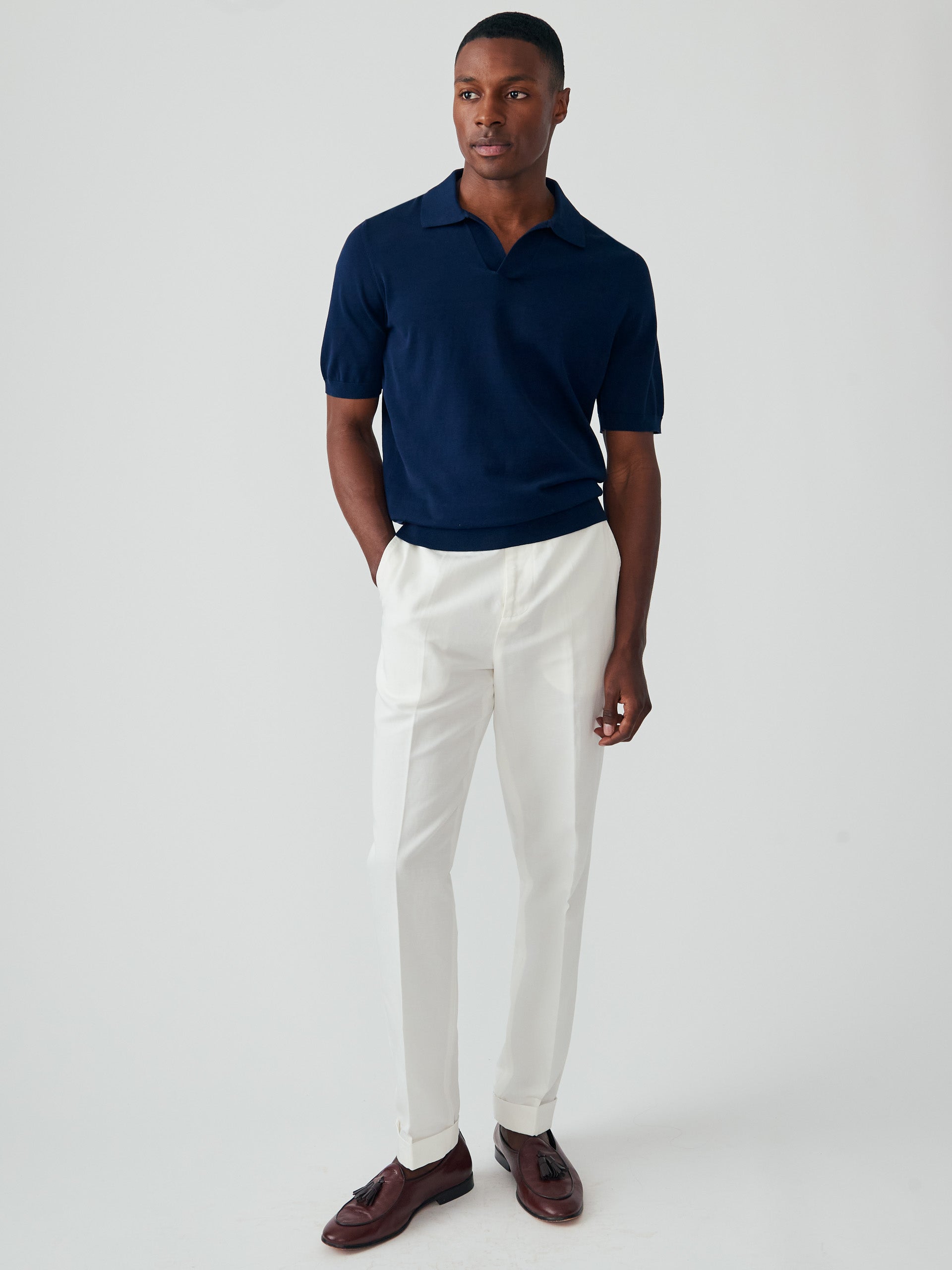 J.McLaughlin Amalfi shirt in navy made with cotton. 