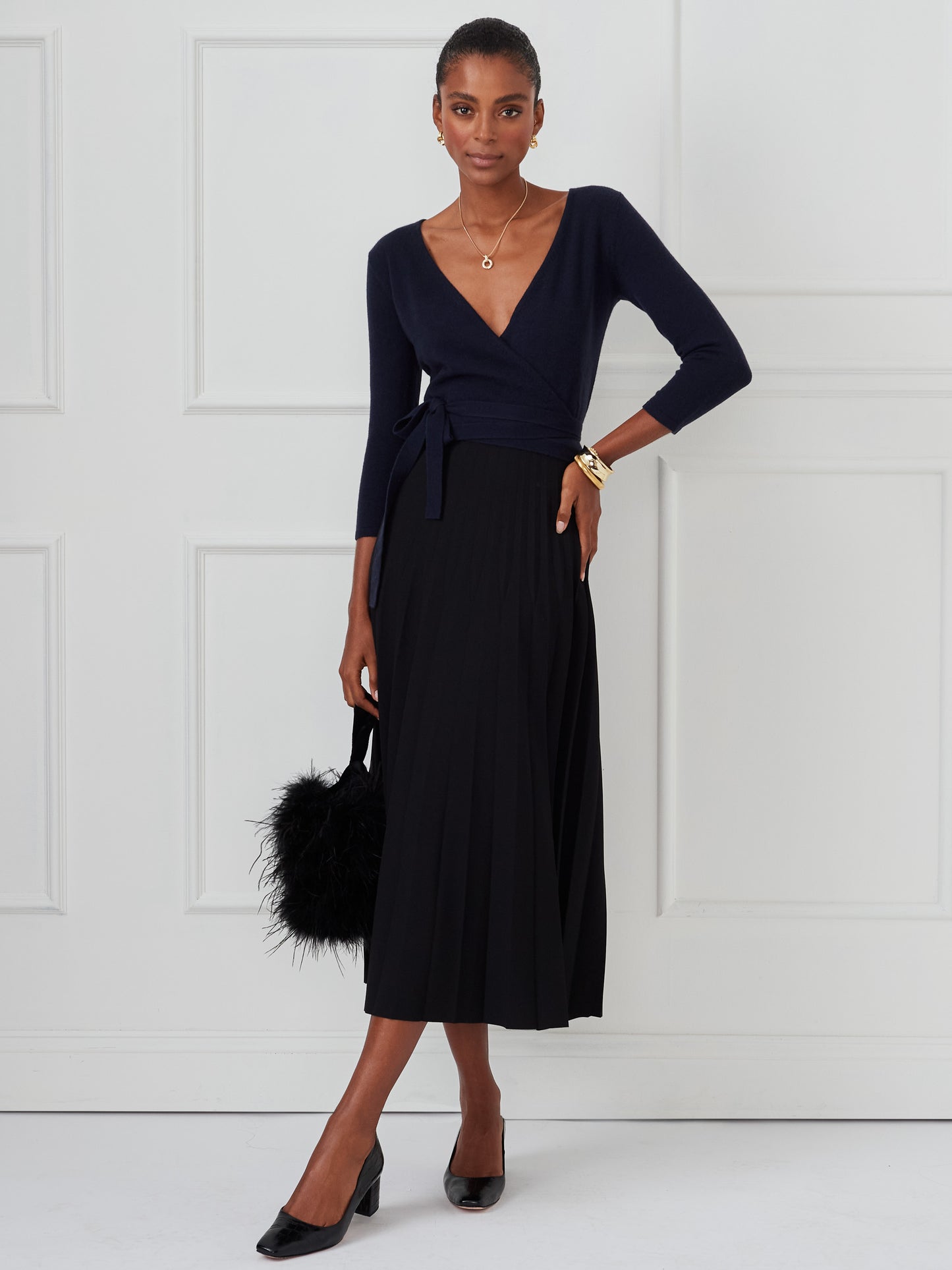 J.McLaughlin Aviva sweater in dark navy made with cashmere.