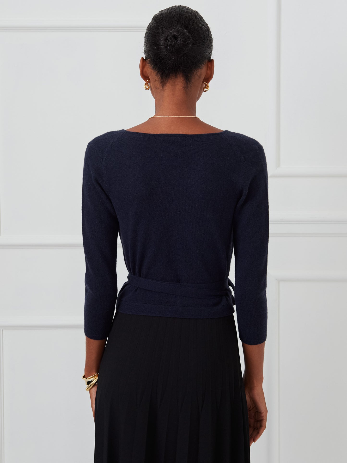 J.McLaughlin Aviva sweater in dark navy made with cashmere.