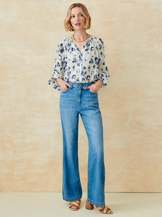 J.McLaughlin Beckett jeans in denim made with cotton. 