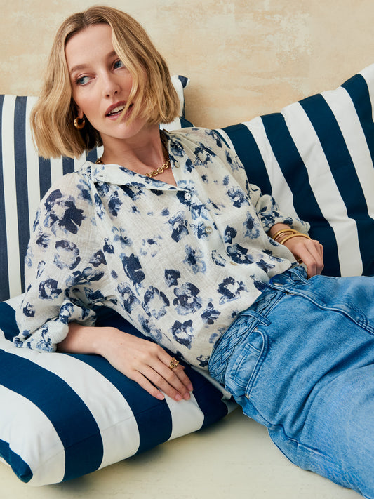 J.McLaughlin Constance top in white/blue made with linen. 
