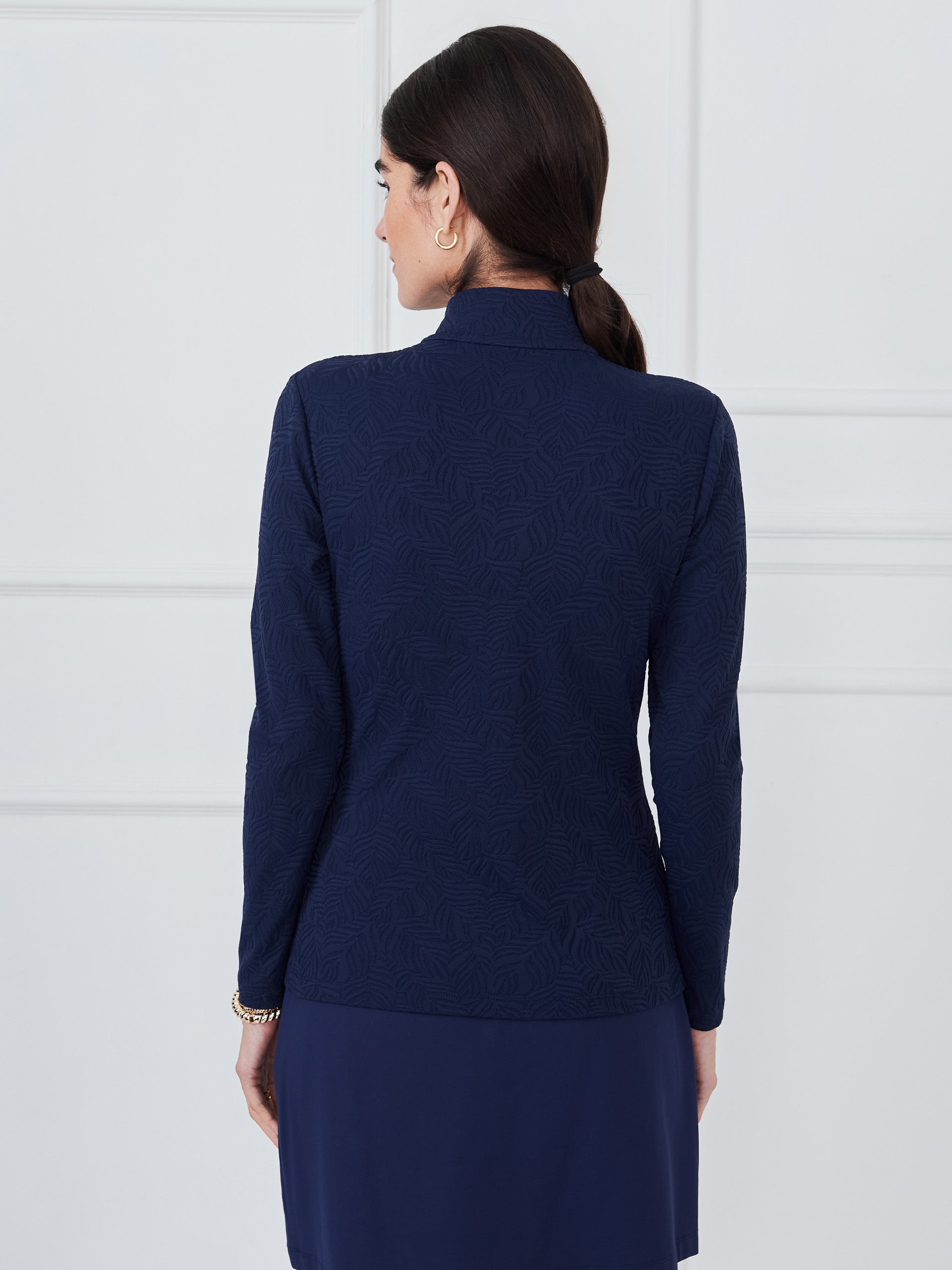 J.McLaughlin Bedford top in navy made with catalina cloth.