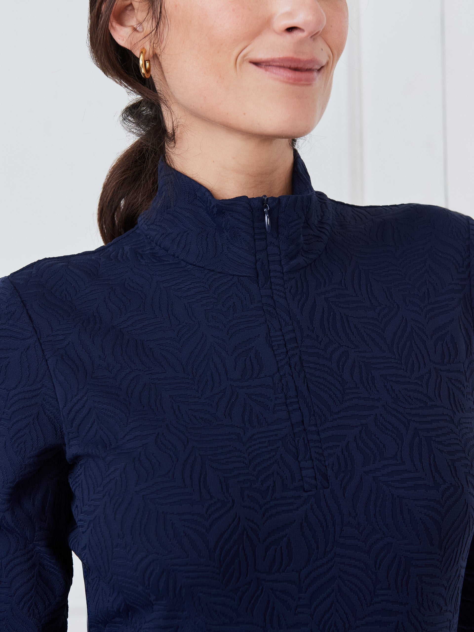 J.McLaughlin Bedford top in navy made with catalina cloth.