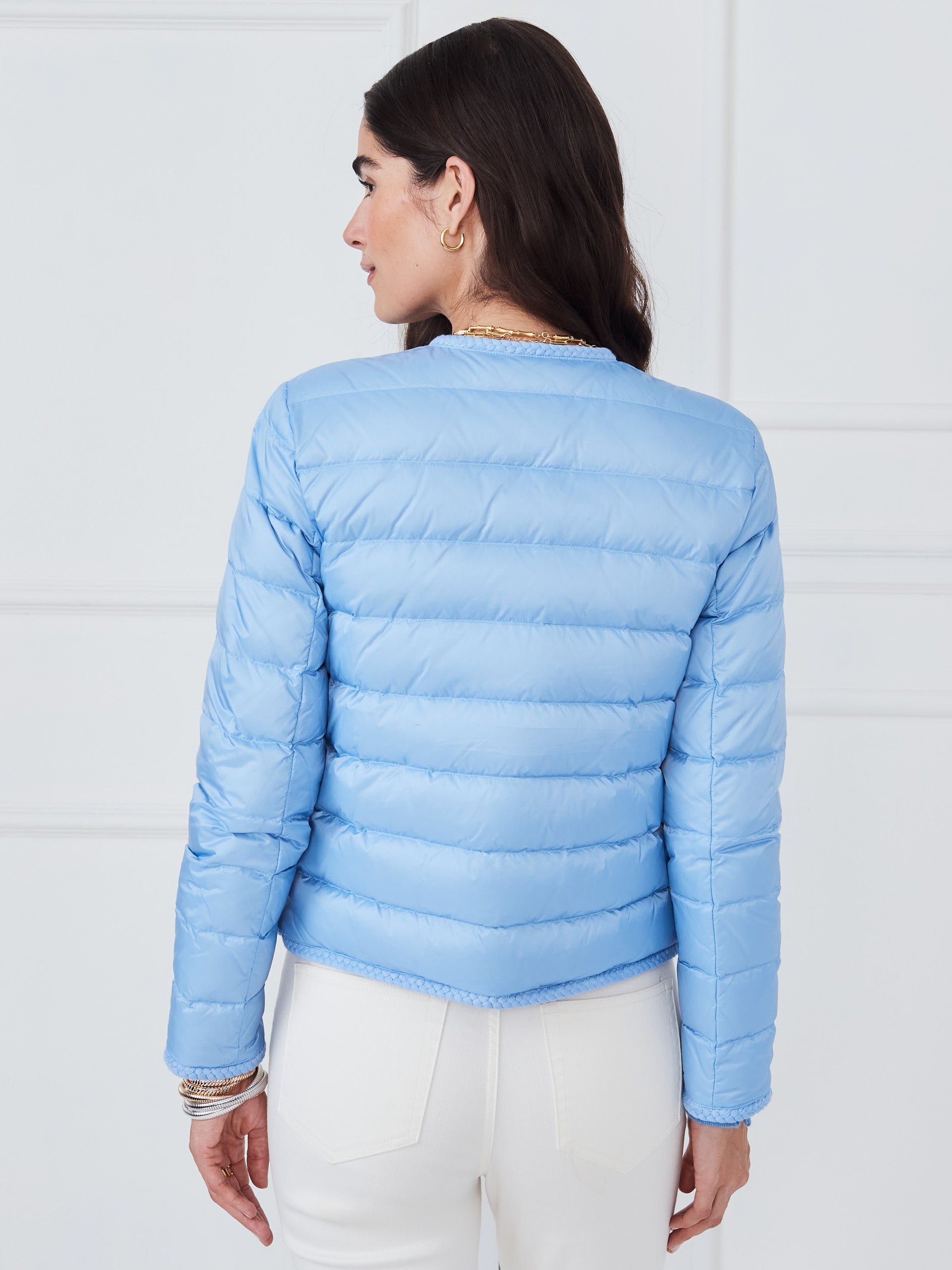 J.McLaughlin Brady puffer in blue air made with nylon.