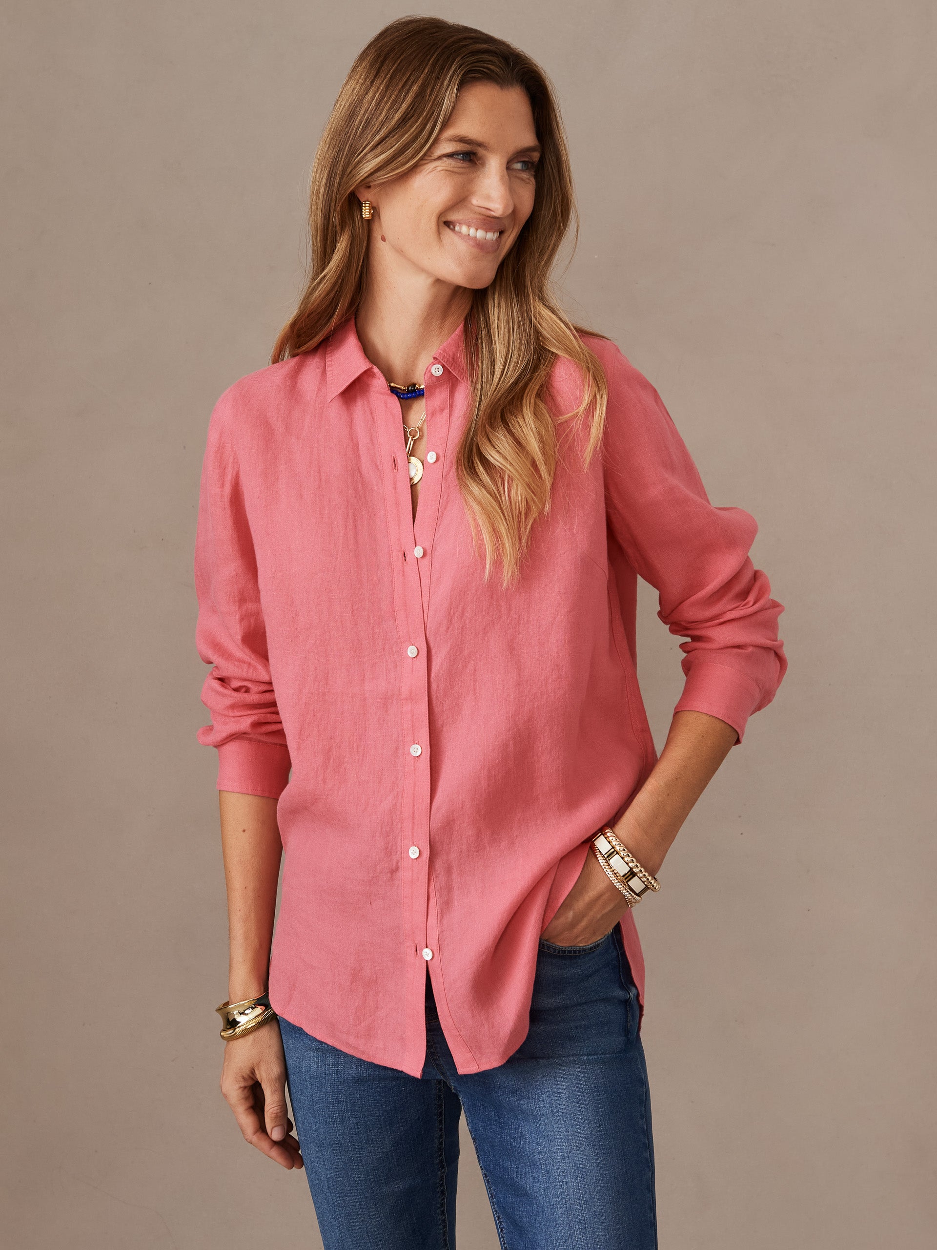 J.mcLaughlin Britt shirt in coral rose made with linen.