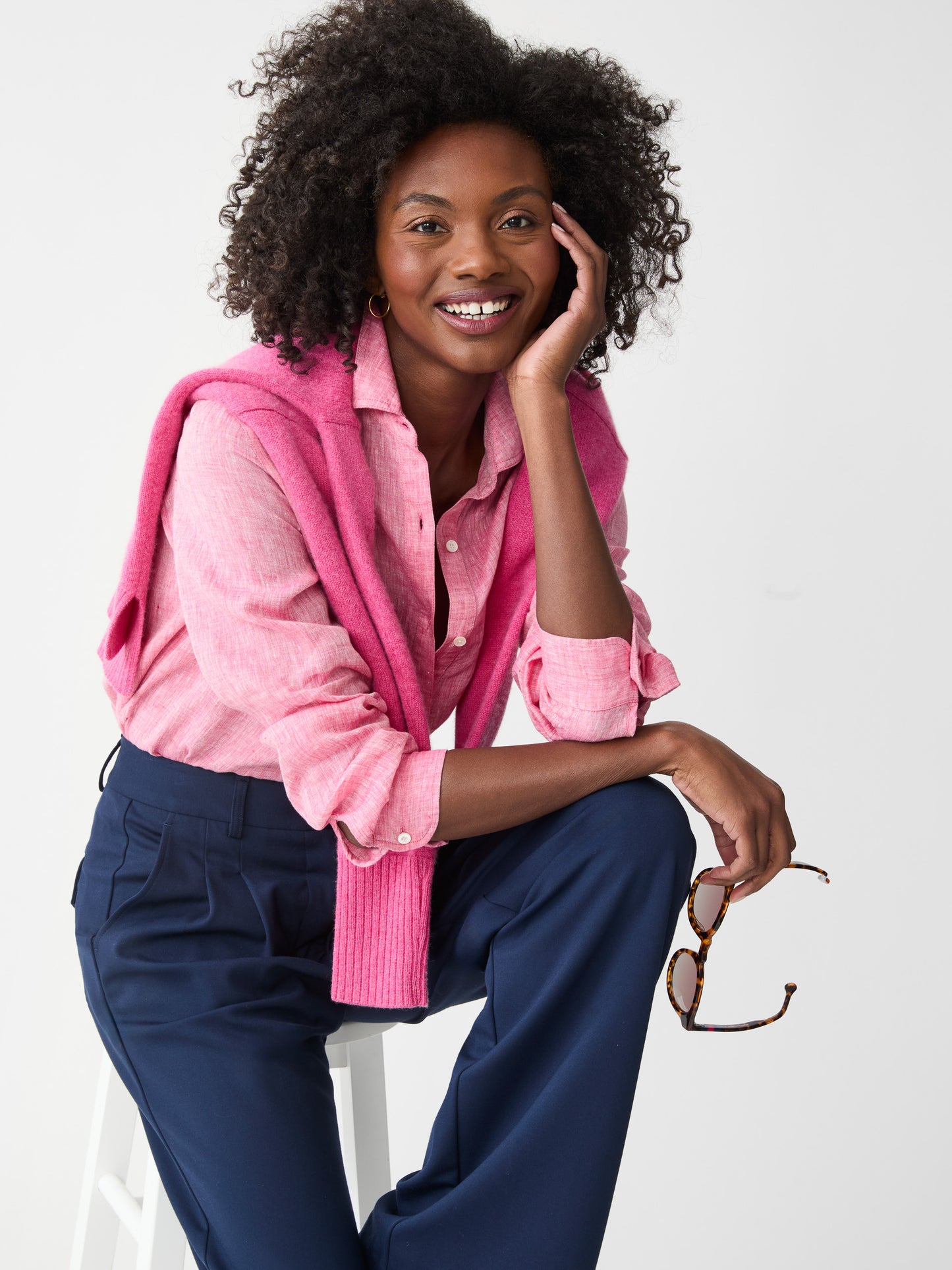 Model wearing J.McLaughlin Britt shirt in Persian pink made with linen.