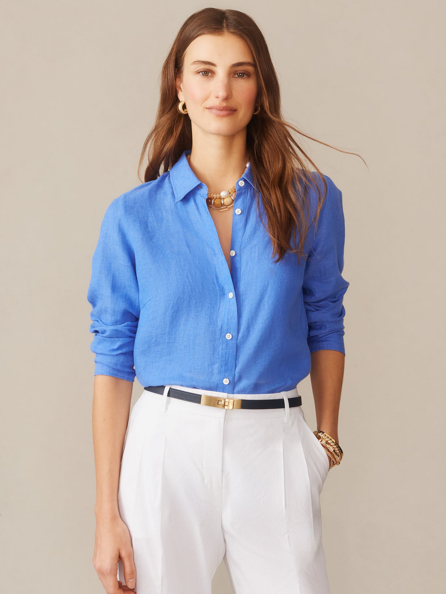 J.Mclaughlin Britt shirt in french blue made with linen. 