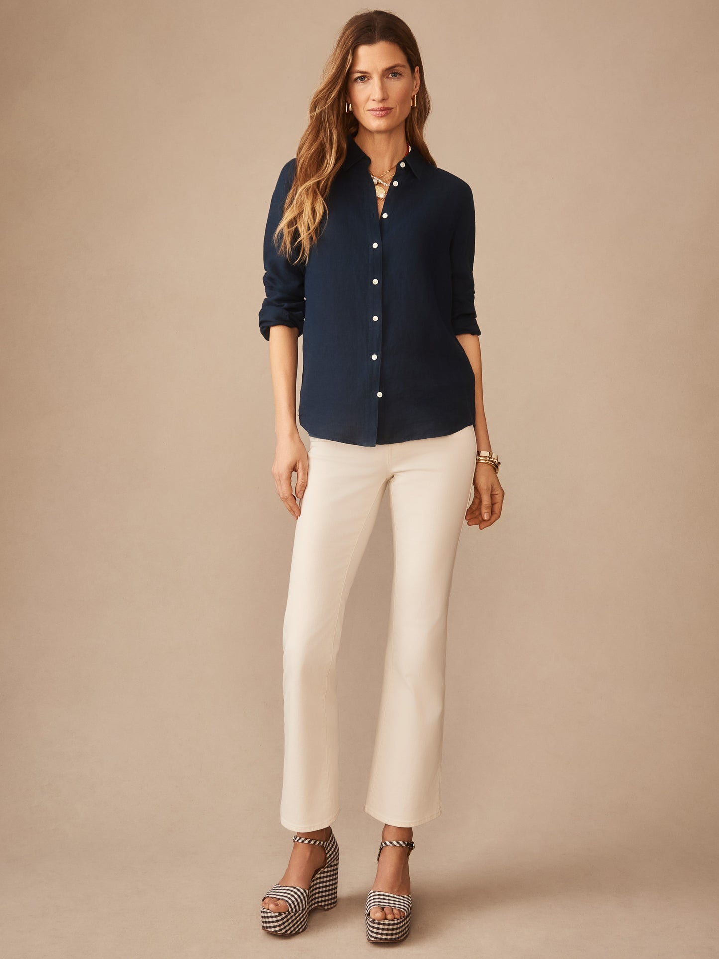 J.McLaughlin Britt shirt in navy  made with linen. 