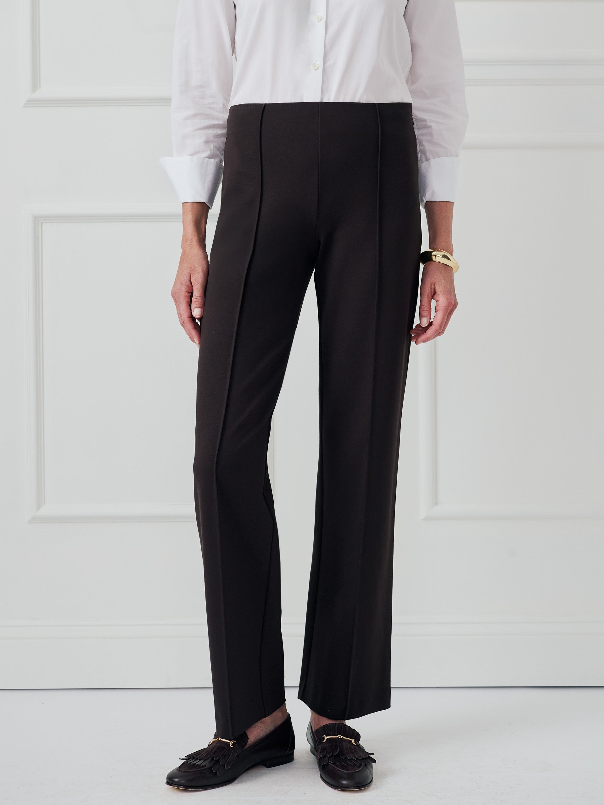 J.McLaughlin Calder pants in dark brown made with bainbridge cloth. 