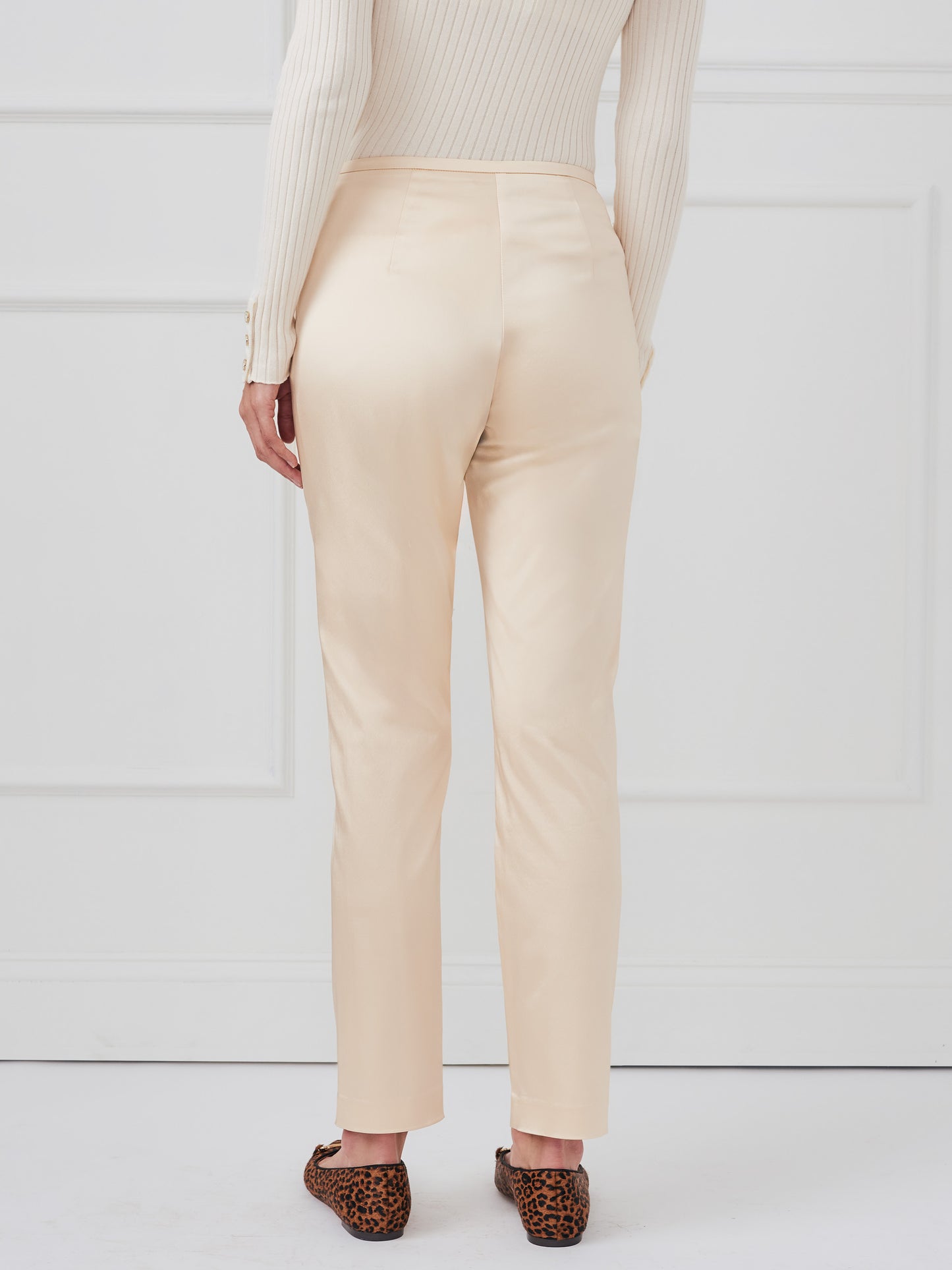 J.McLaughlin Calliope pants in champagne made with viscose/cotton.