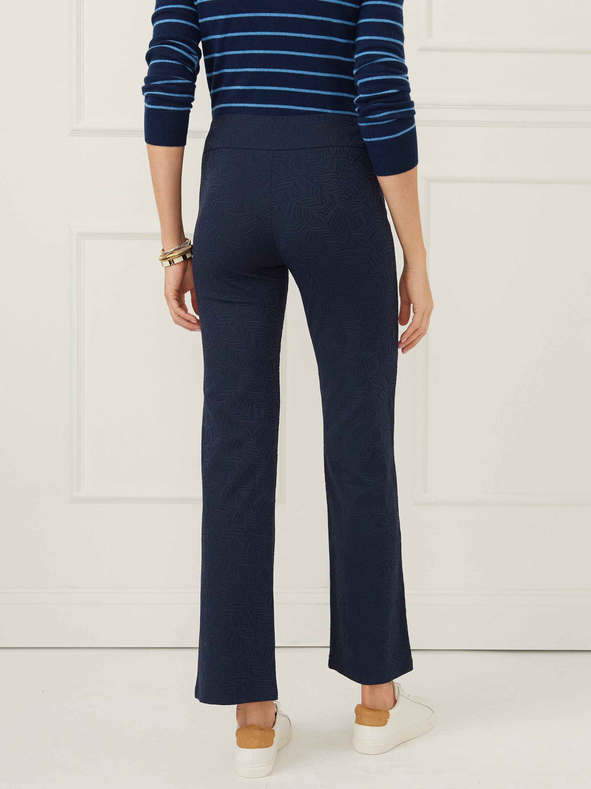 J.McLaughlin Carmel pants in navy made with catalina cloth.