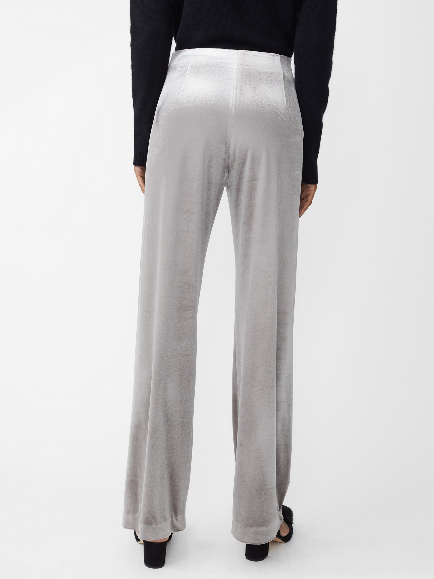 J.McLaughlin Carter pants in silver/gray made with velveteen.