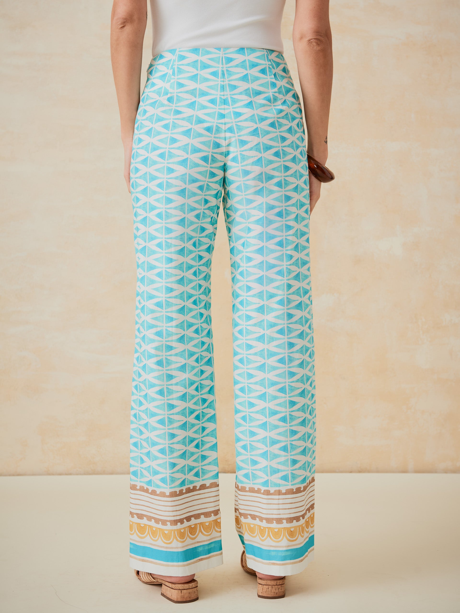 J.McLaughlin Carter pants in aqua/multi made with tencel/cotton. 