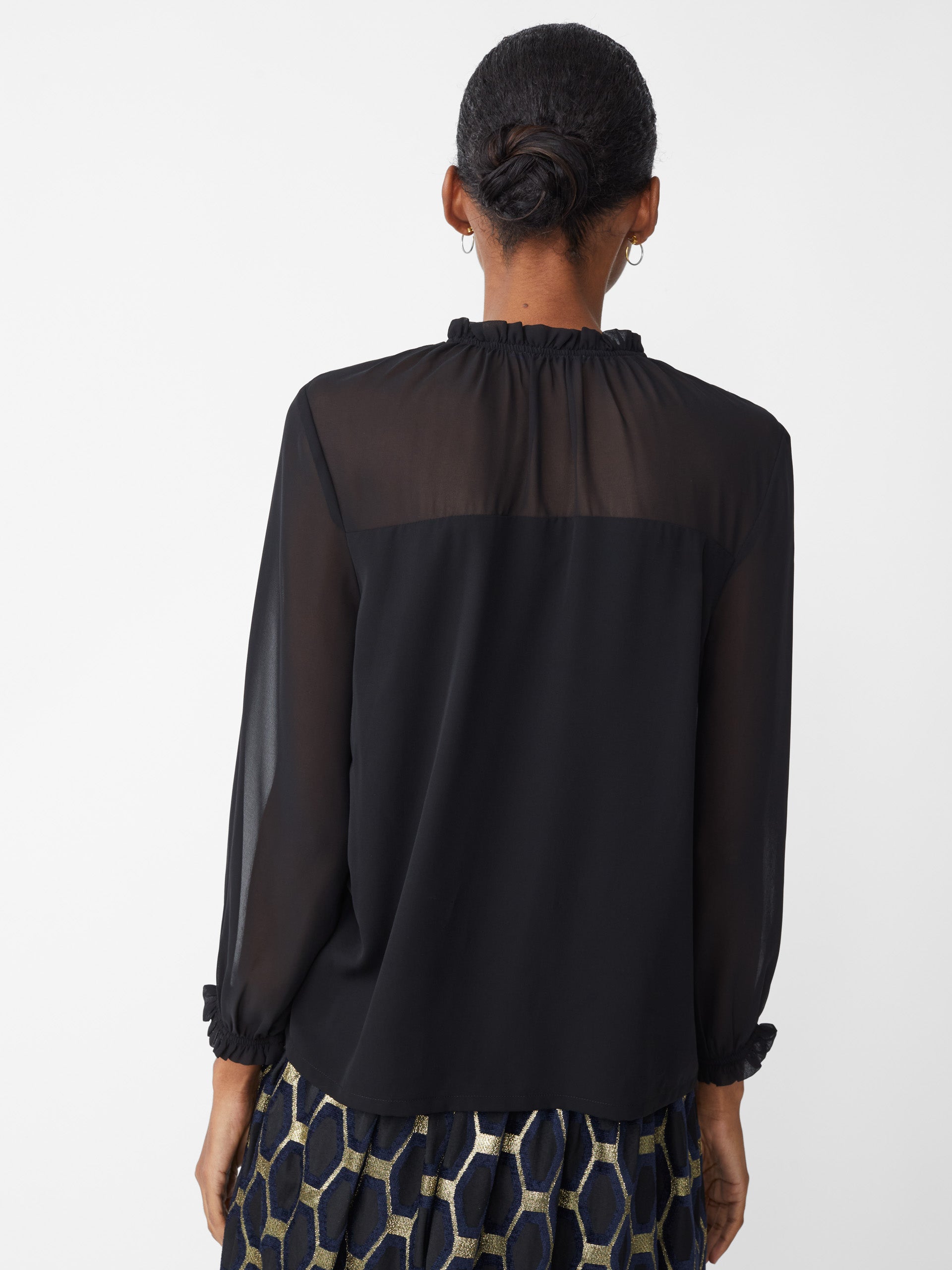 J.McLaughlin Clelia blouse in black made with polyester.