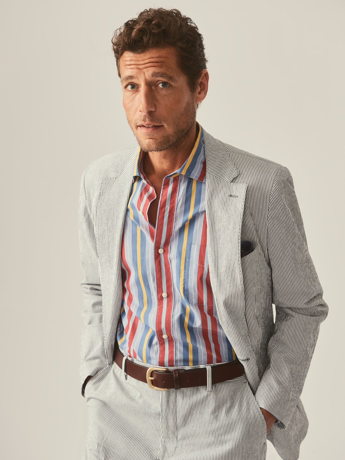 J.McLaughlin Club classic fit shirt in marine/scarlet made with cotton.