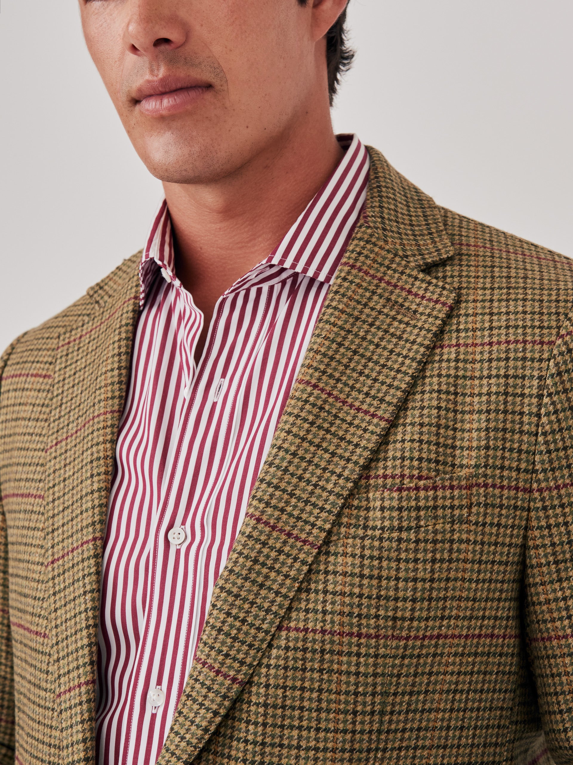 J.McLaughlin McCown sportcoat in camel/dark brown made with wool.