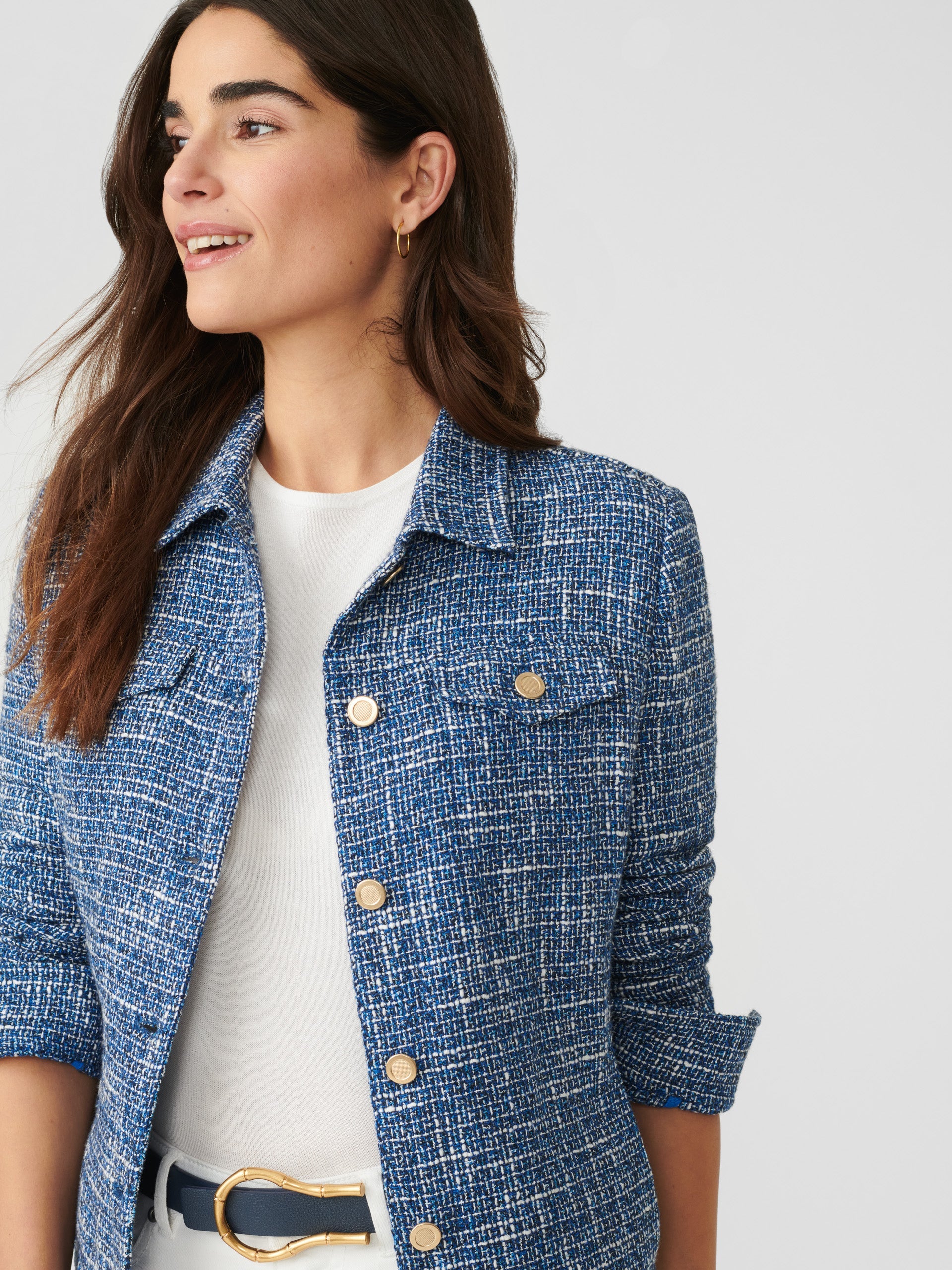 Model wears J.McLaughlin Colby Tweed Jacket in blue made with cotton/polyester/linen.