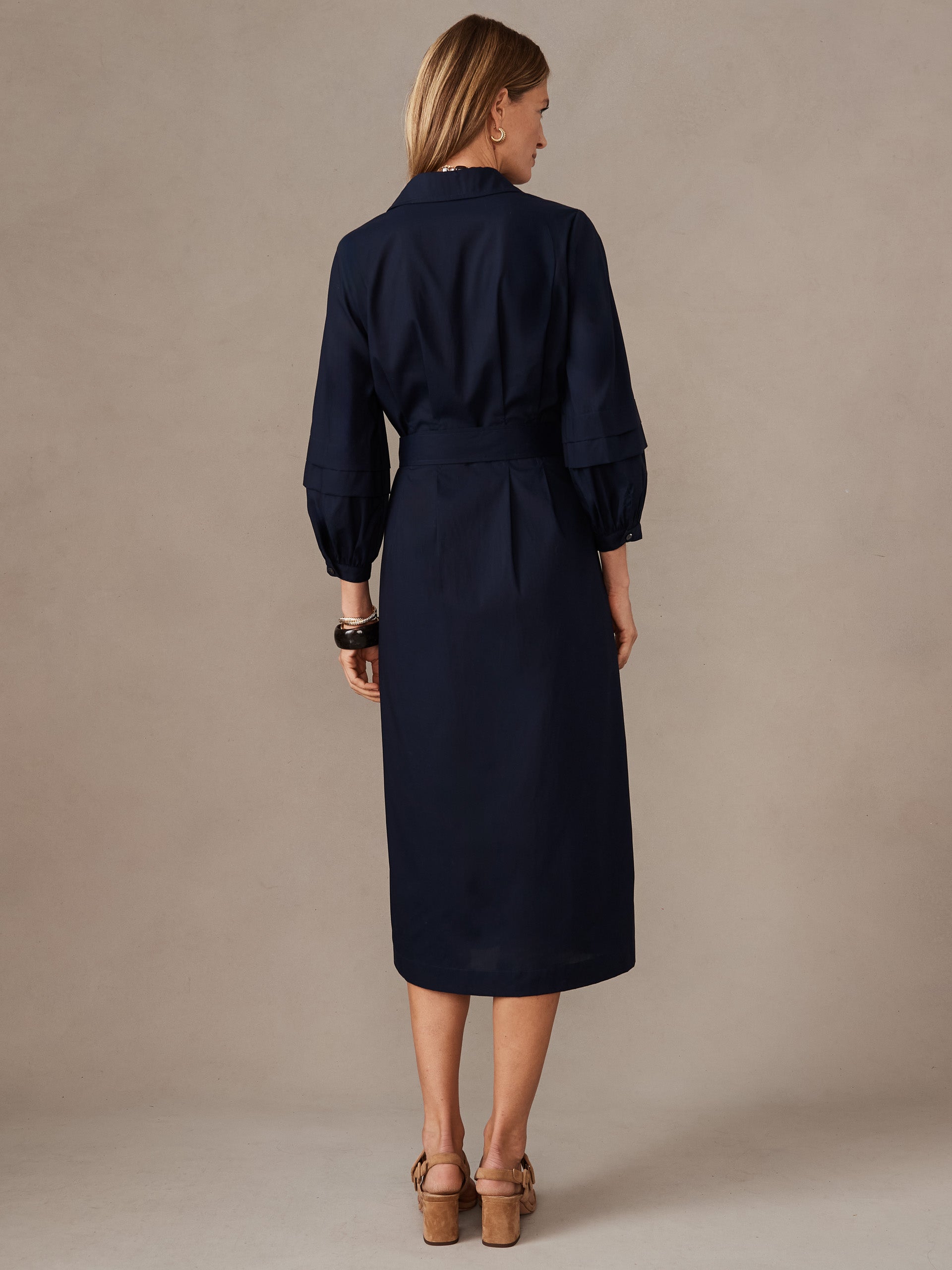 J.McLaughlin Dahlia dress in navy made with cotton poplin. 