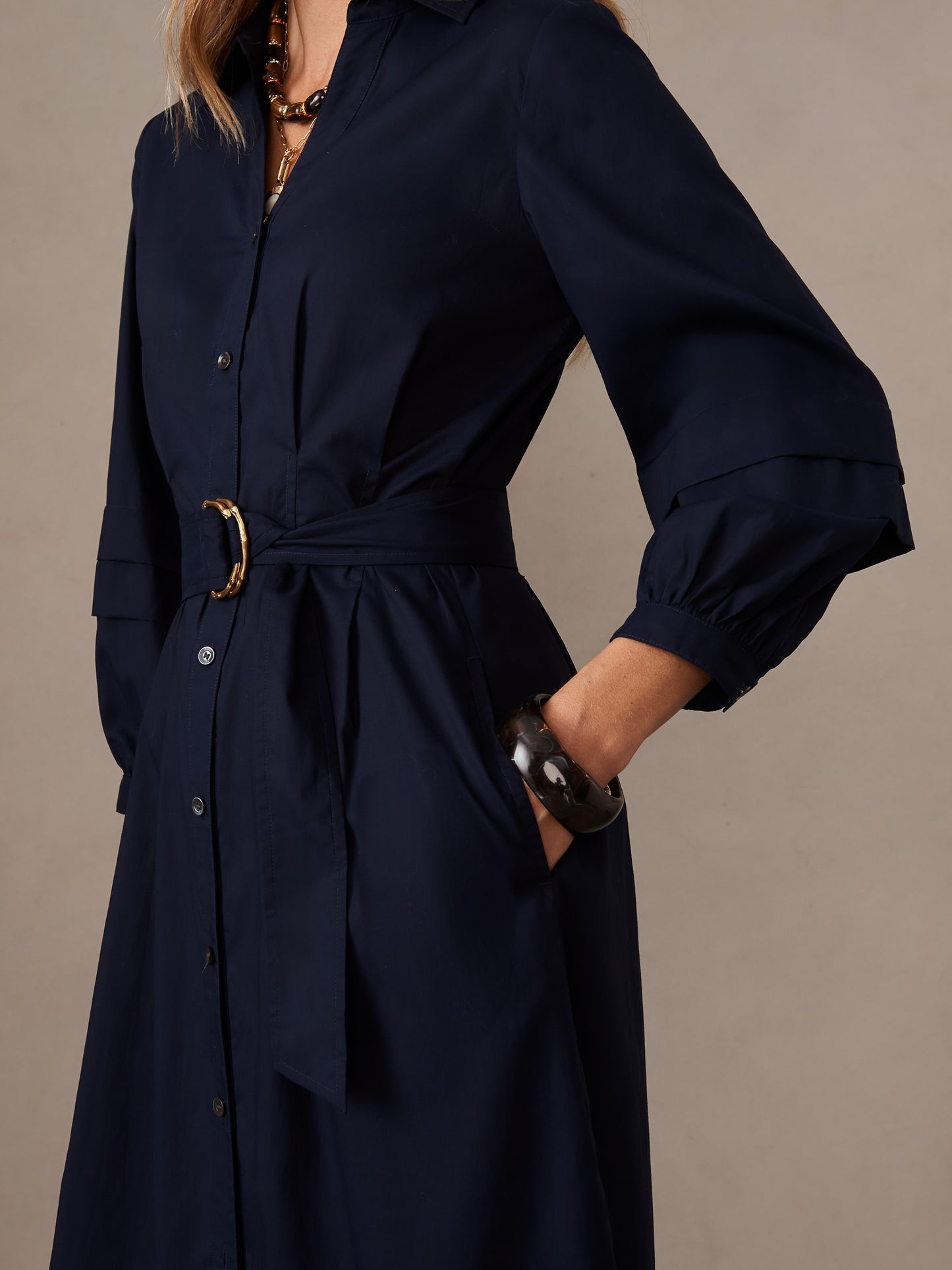 J.McLaughlin Dahlia dress in navy made with cotton poplin. 