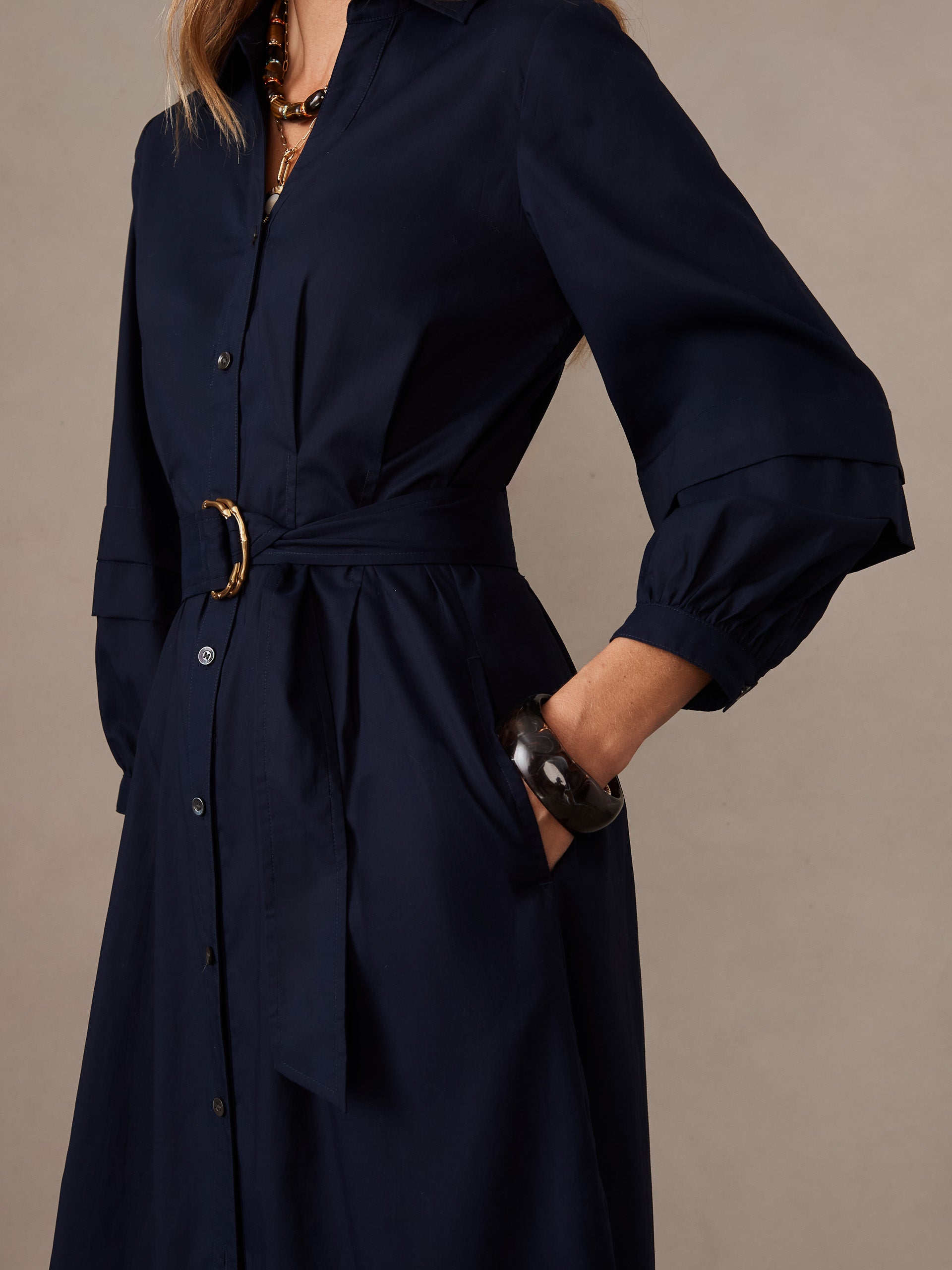 J.McLaughlin Dahlia dress in navy made with cotton poplin. 
