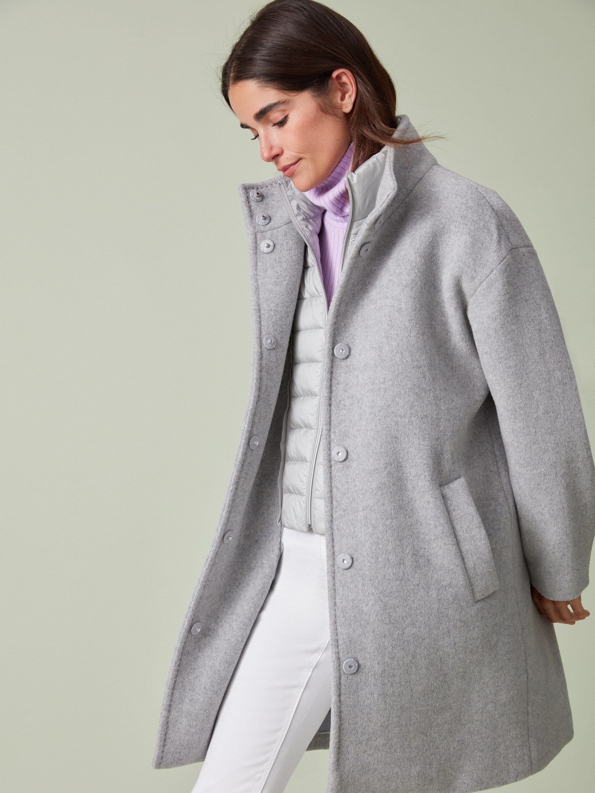 Model wearing J.McLaughlin Stoll coat in heather gray made with wool.