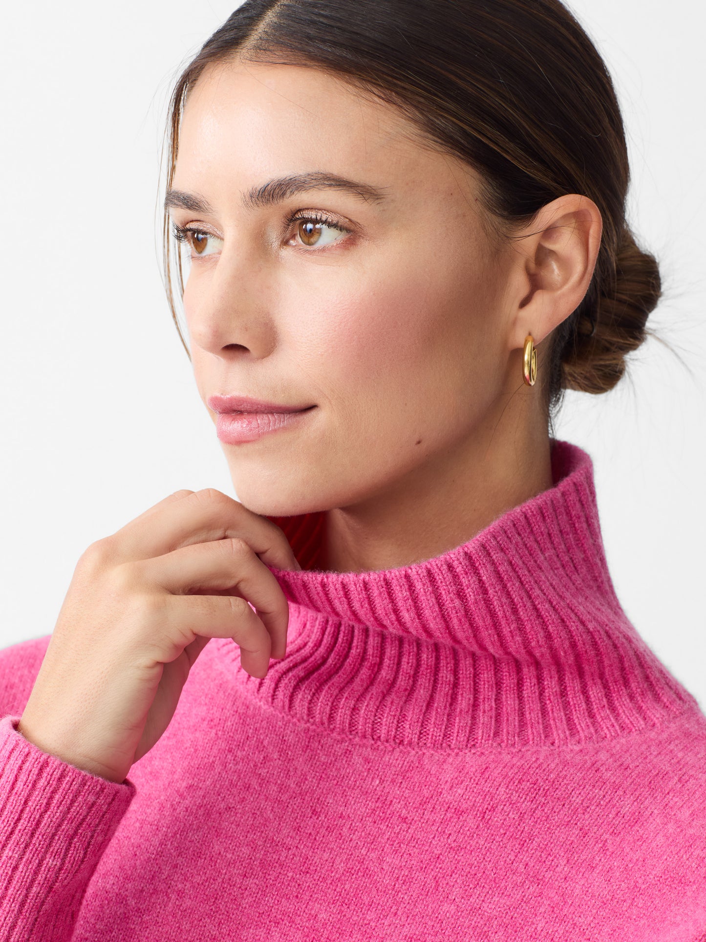 J.McLaughlin Dina turtleneck in heather blush made with cashmere.