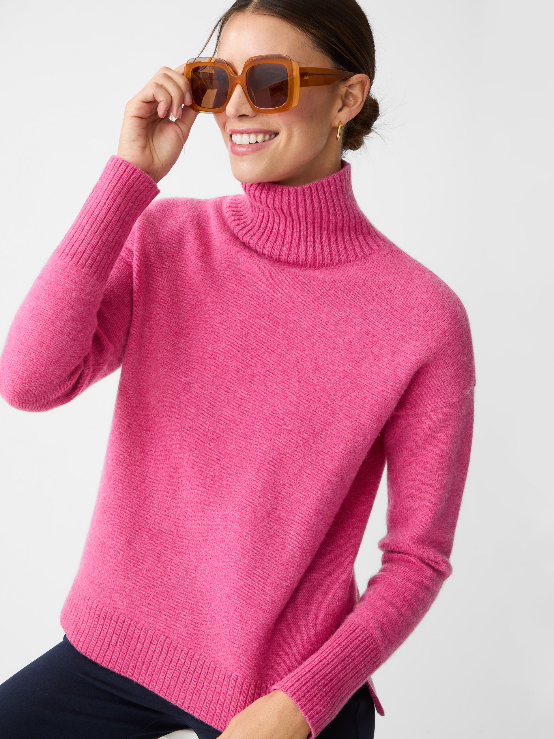 J.McLaughlin Dina turtleneck in heather blush made with cashmere.