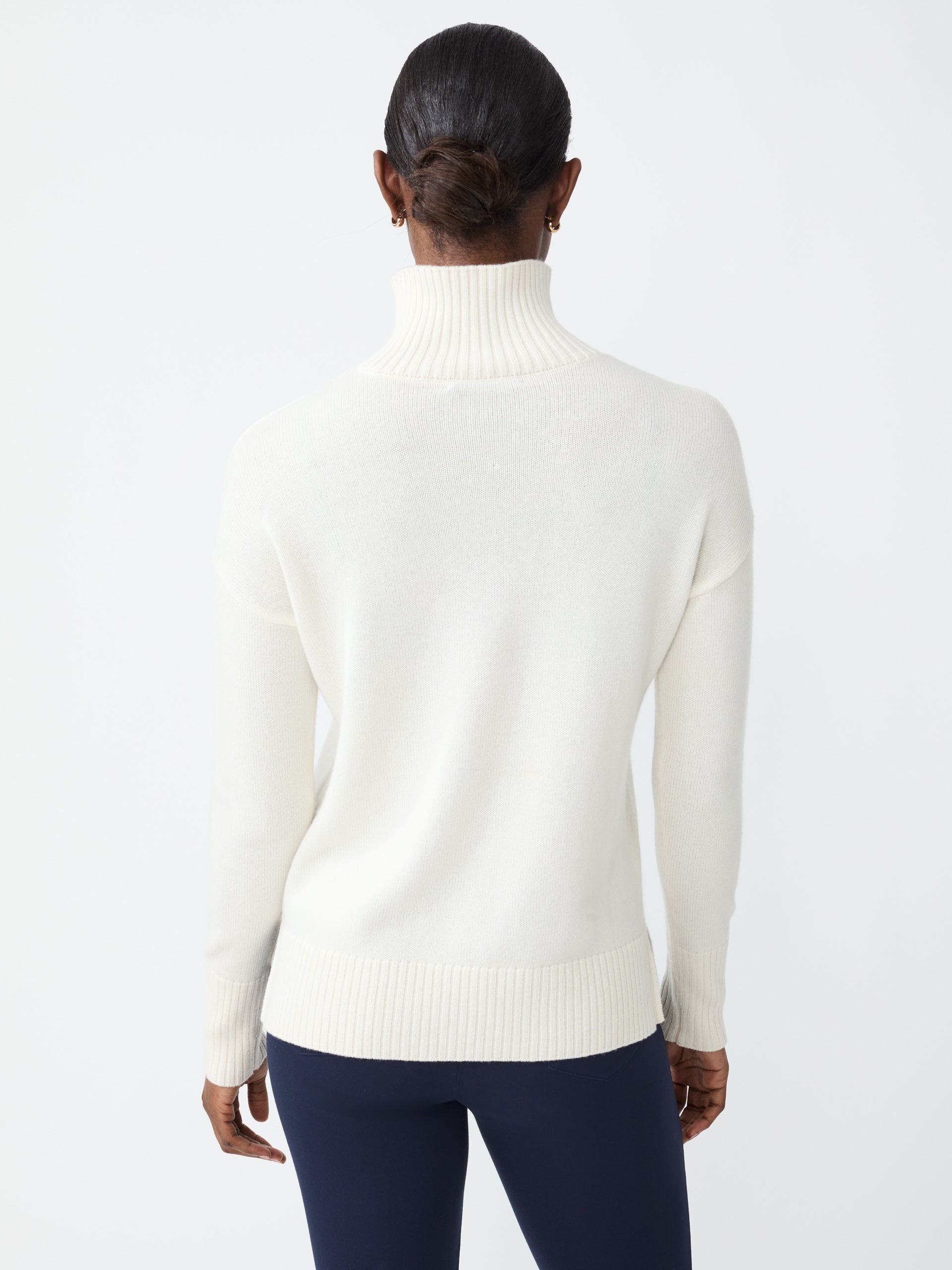 J.McLaughlin Dina turtleneck in ivory made with cashmere.