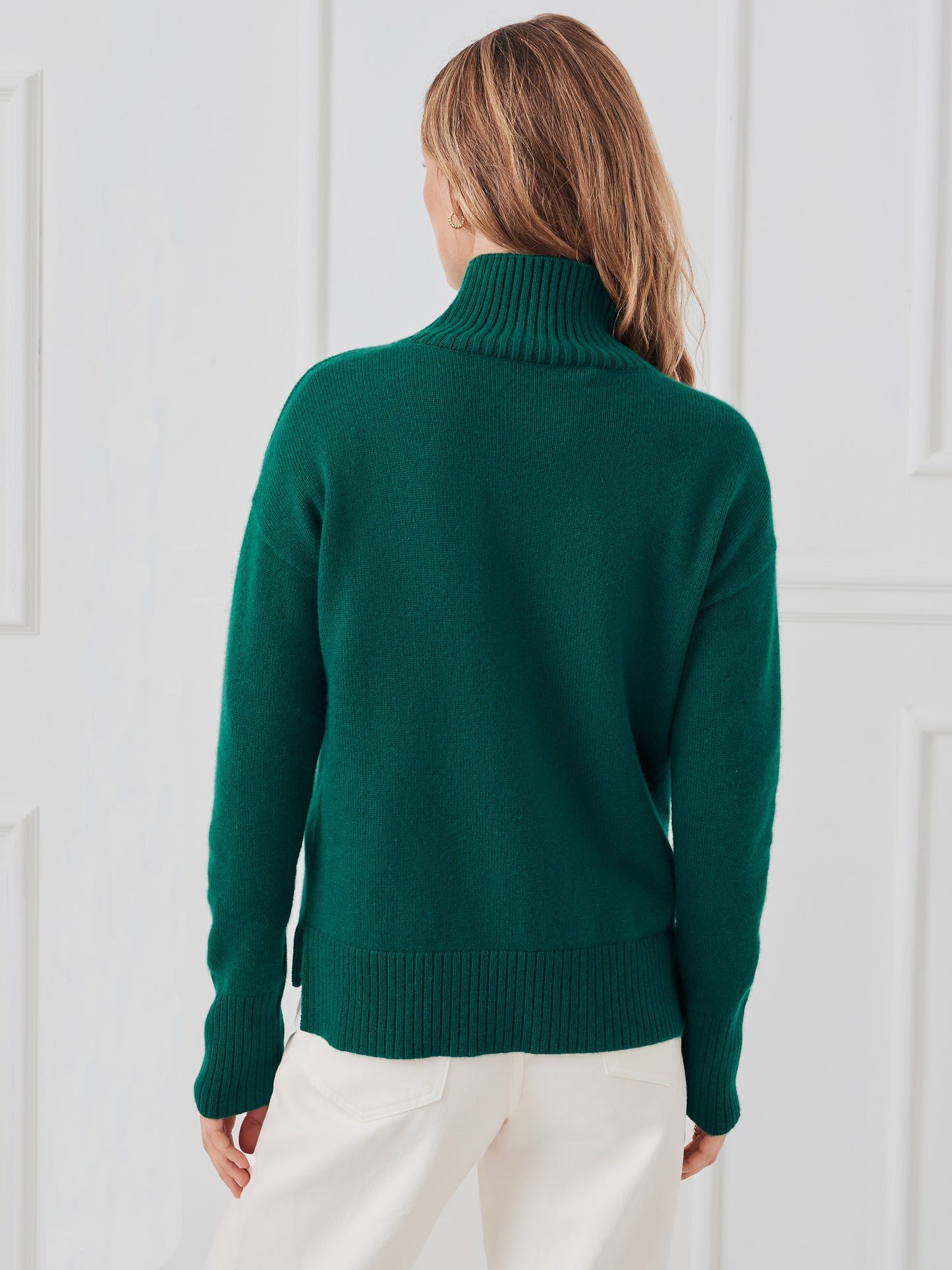 J.McLaughlin Dina sweater in emerald made with cashmere. 