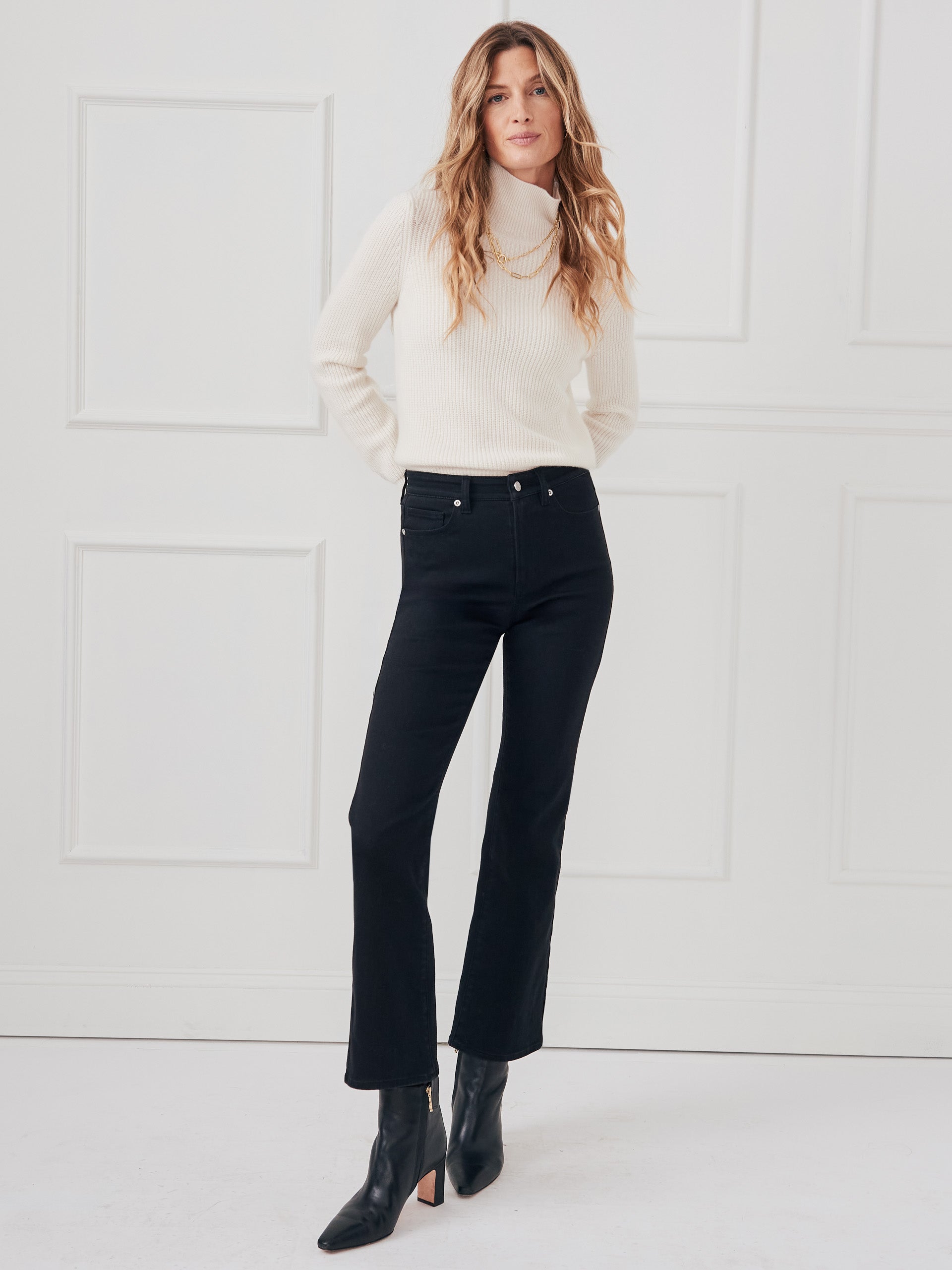 J.McLaughlin Elvira jeans in black made with cotton/polyester/spandex.