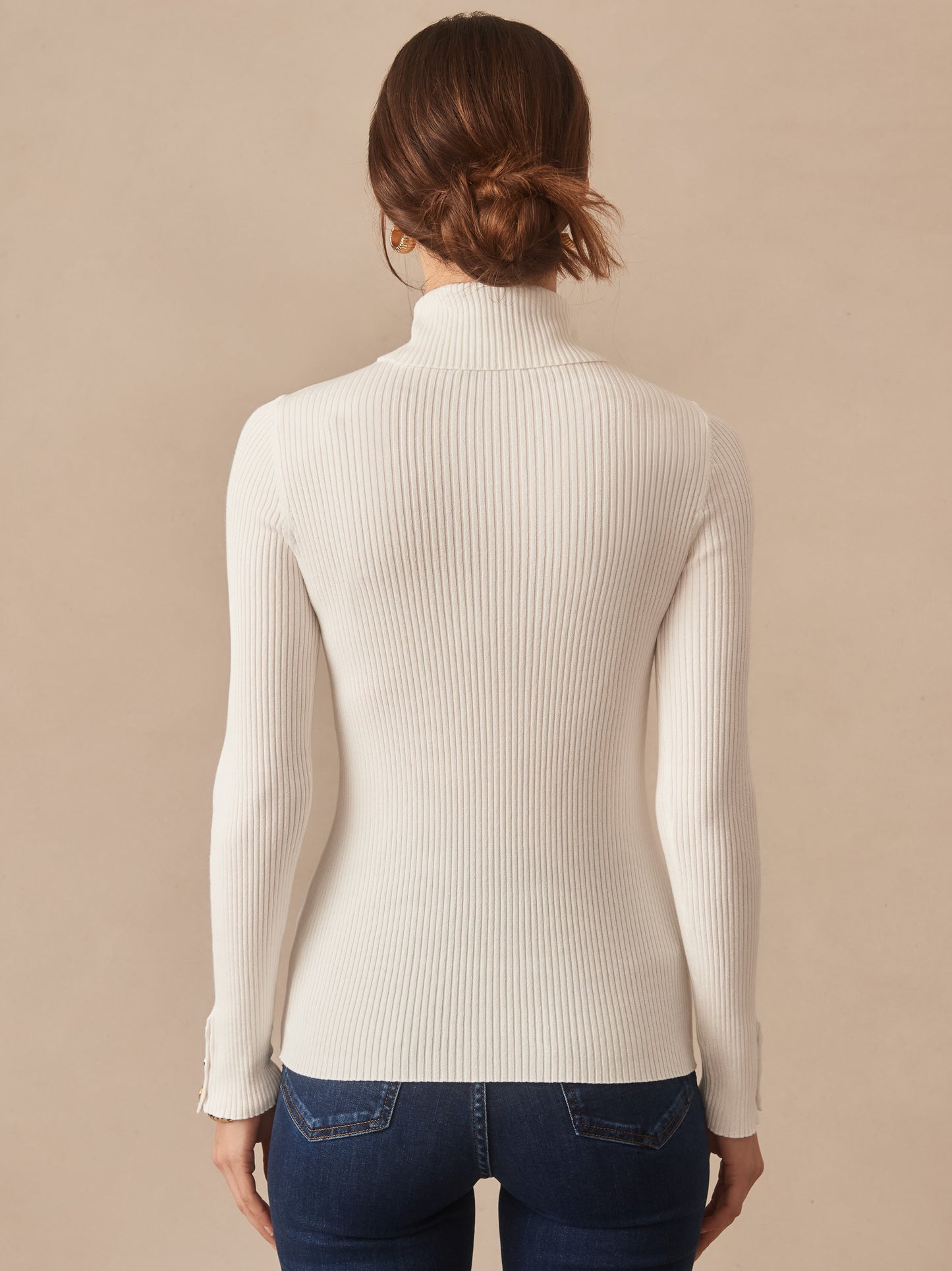 J.McLaughlin Fine arlette in white made with cotton.