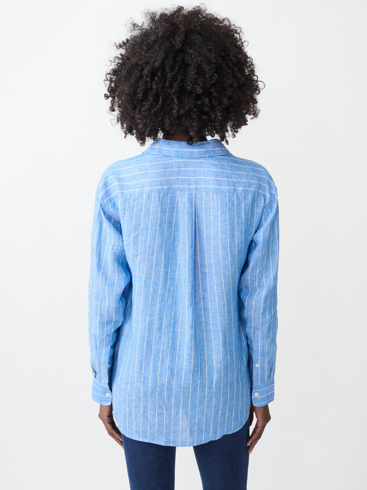 J.McLaughlin Finn shirt in blue/white made with linen.