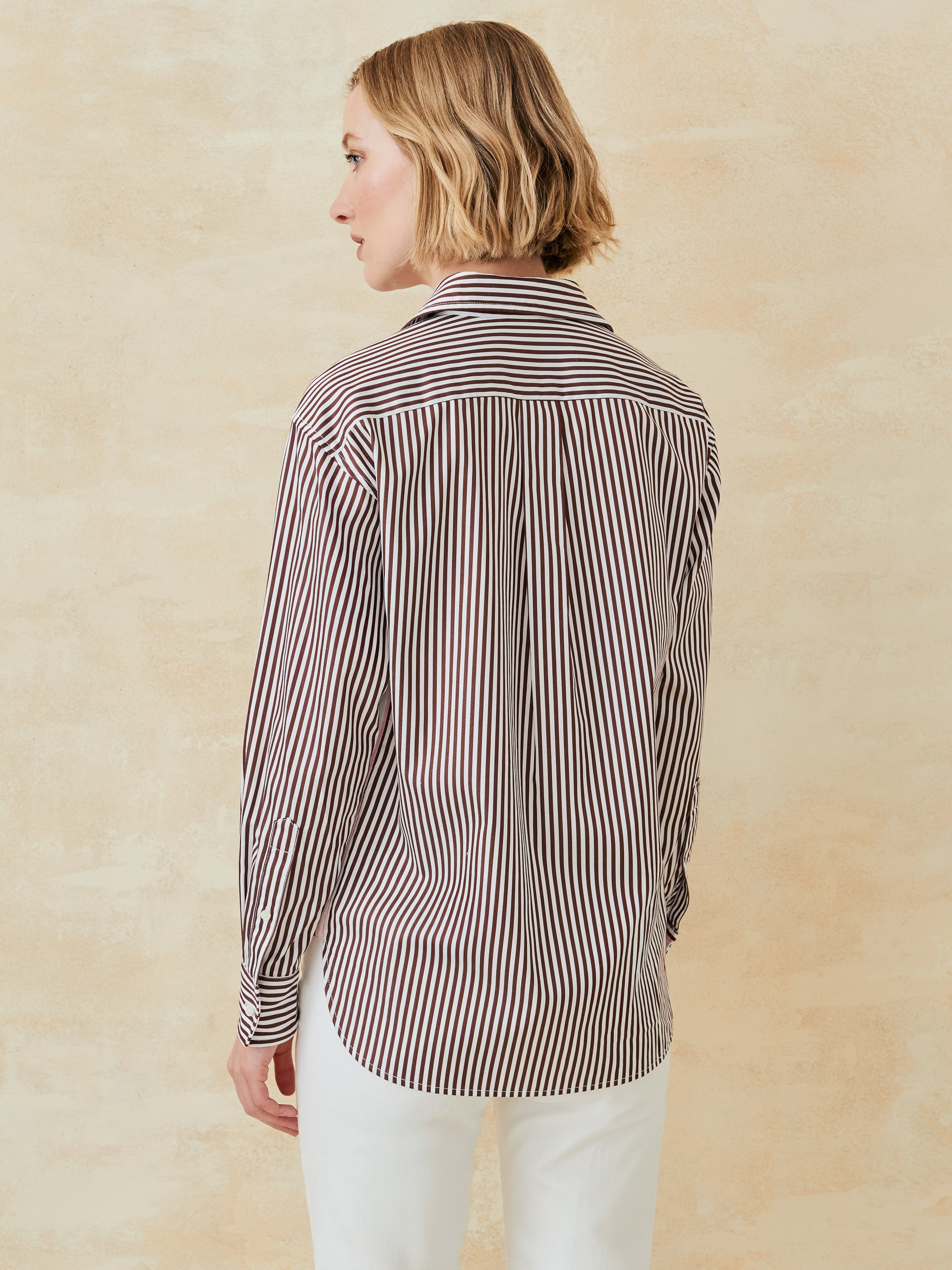 J.McLaughlin Finn shirt in white/brown made with cotton. 