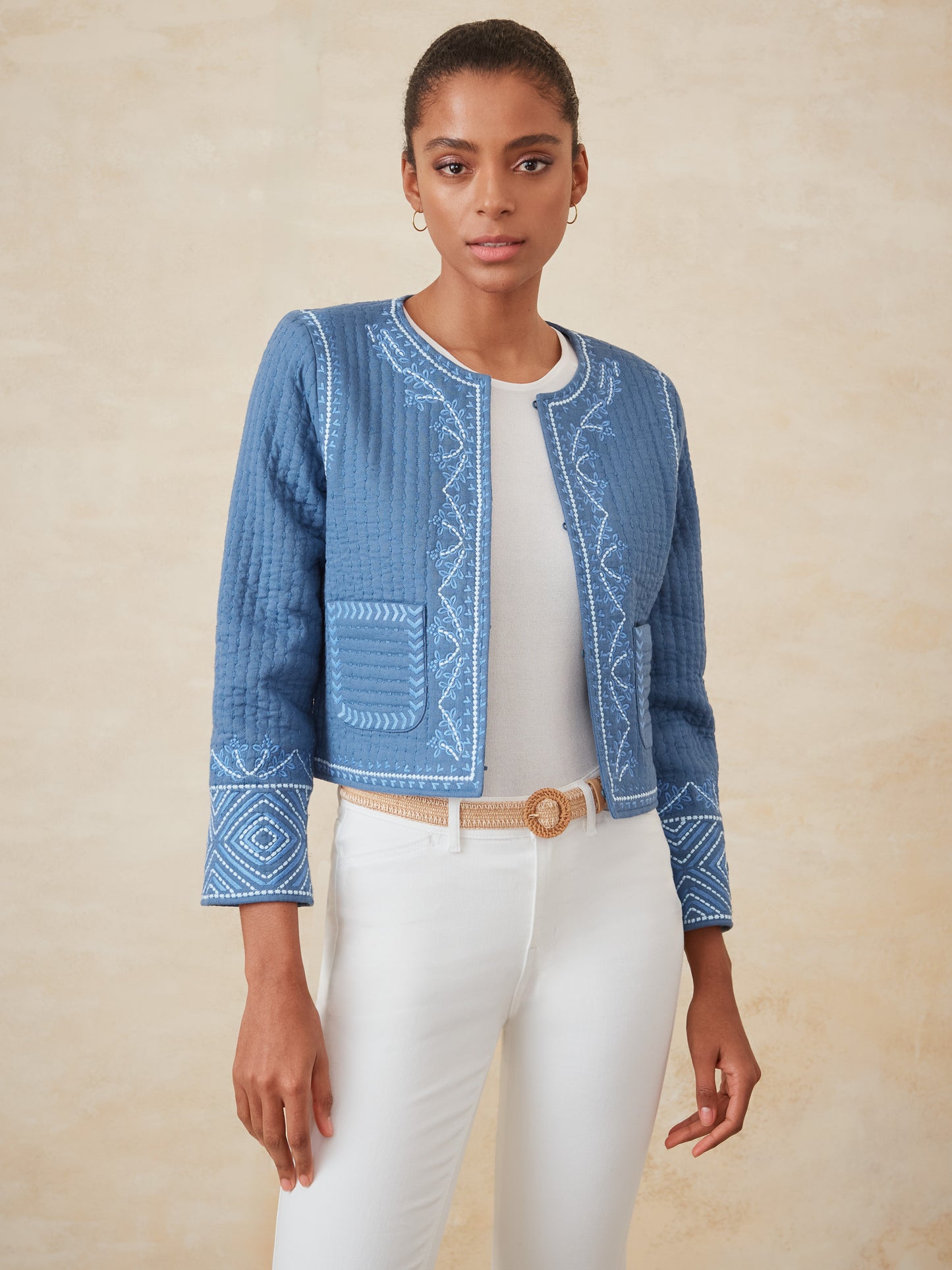 J.McLaughlin Idella jacket in denim made with cotton. 