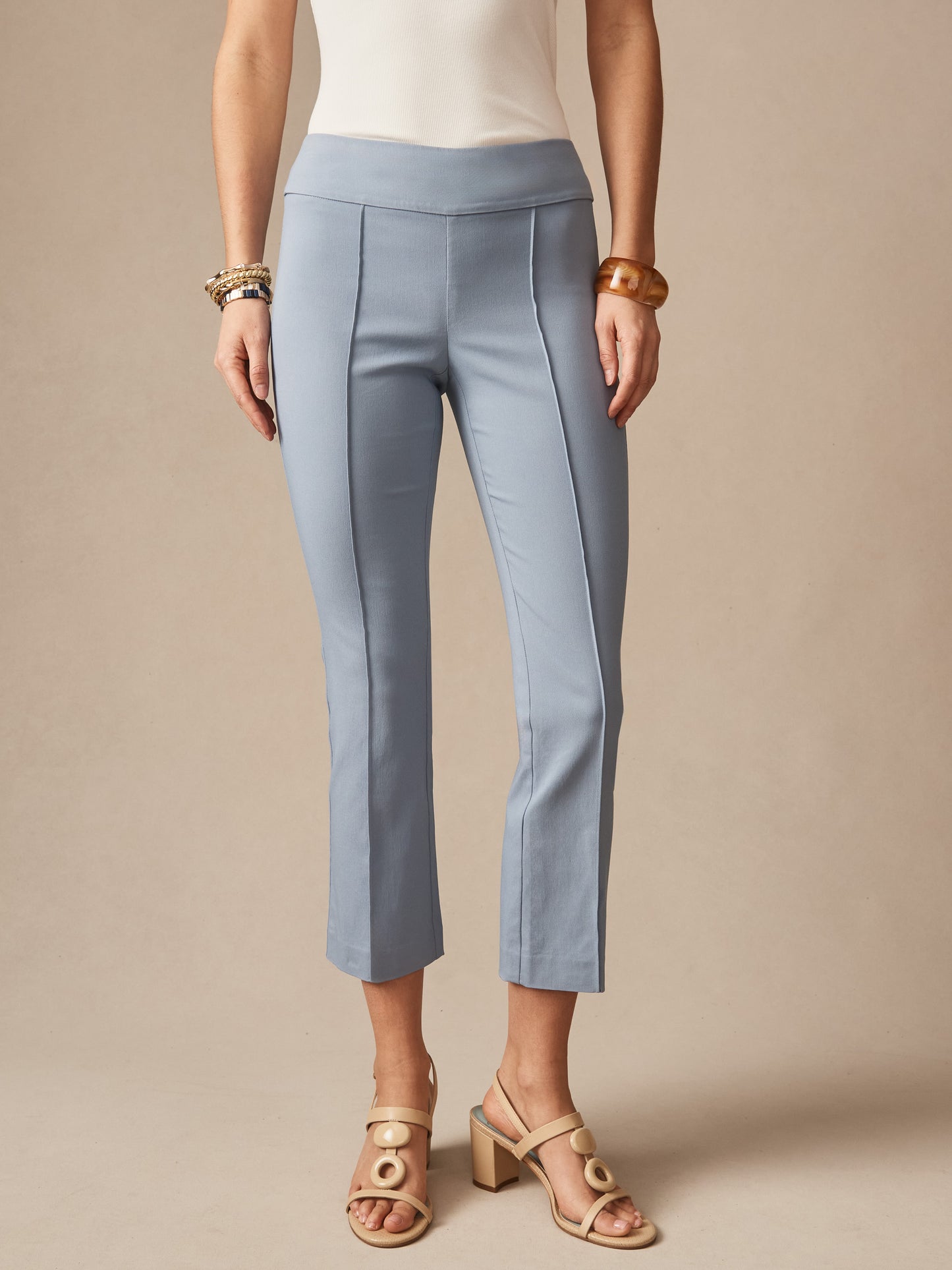 J.McLaughlin Ivy pants in frost blue made with Amelia cloth.