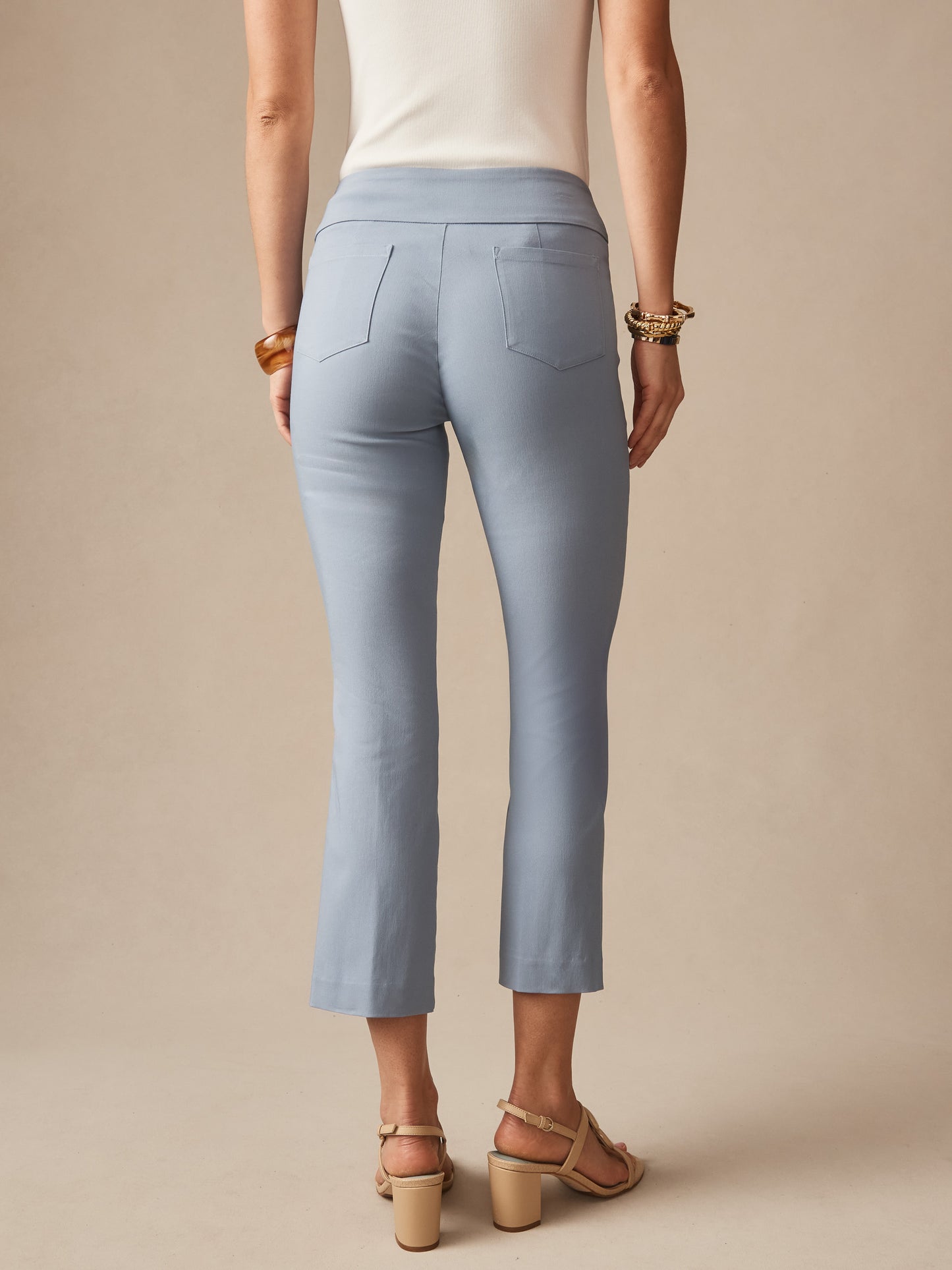 J.McLaughlin Ivy pants in frost blue made with Amelia cloth.