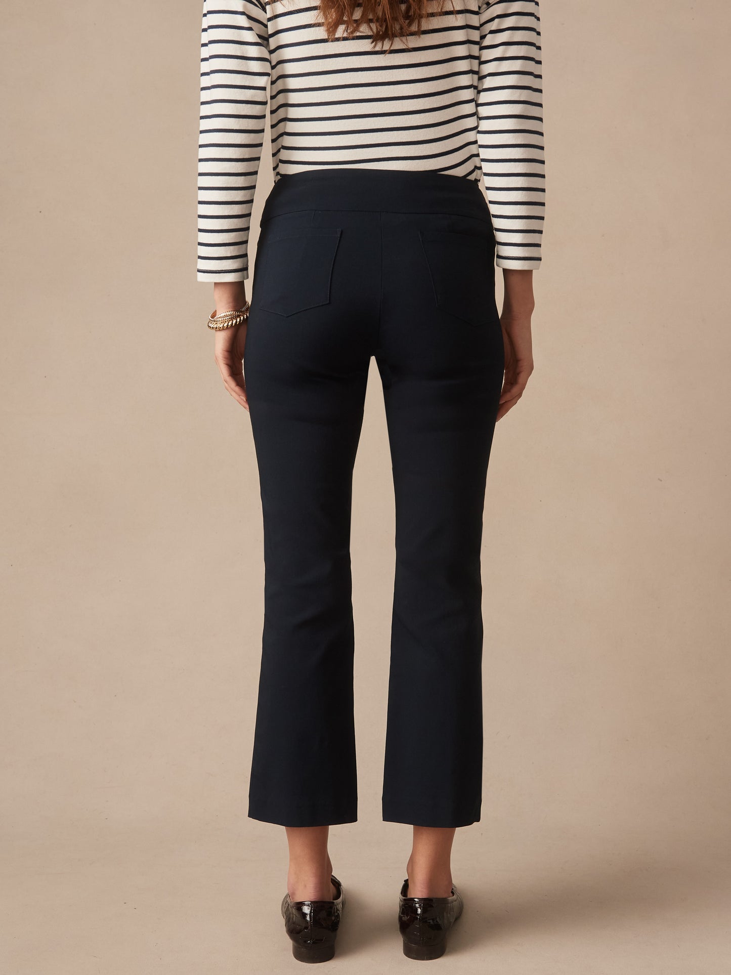 J.McLaughlin Ivy pants in winter navy made with amelia cloth. 