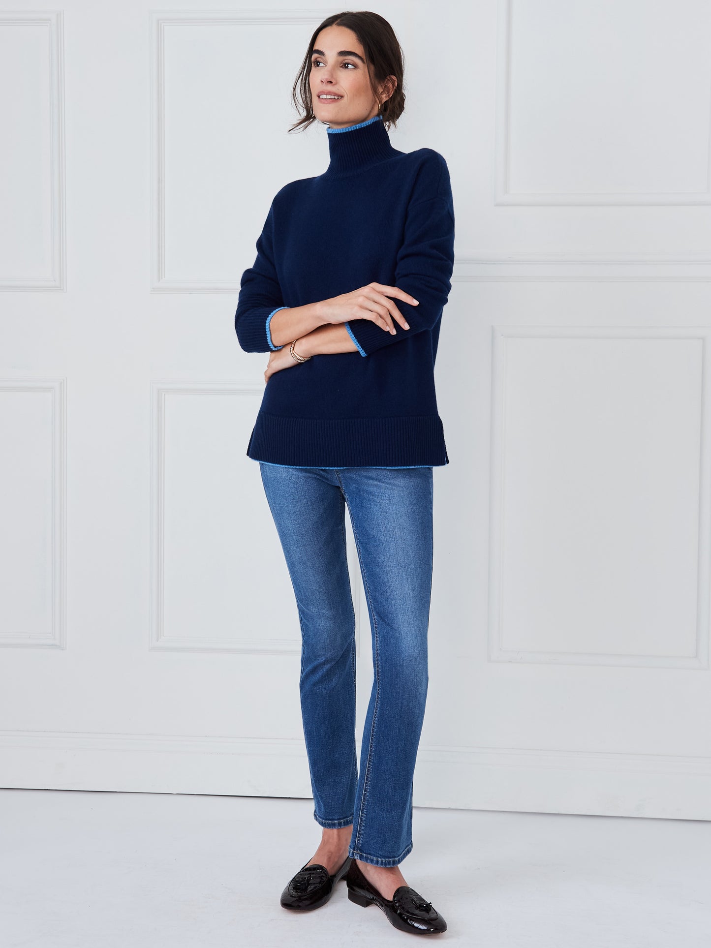 J.McLaughlin Jonah sweater in navy/denim blue made with cashmere.