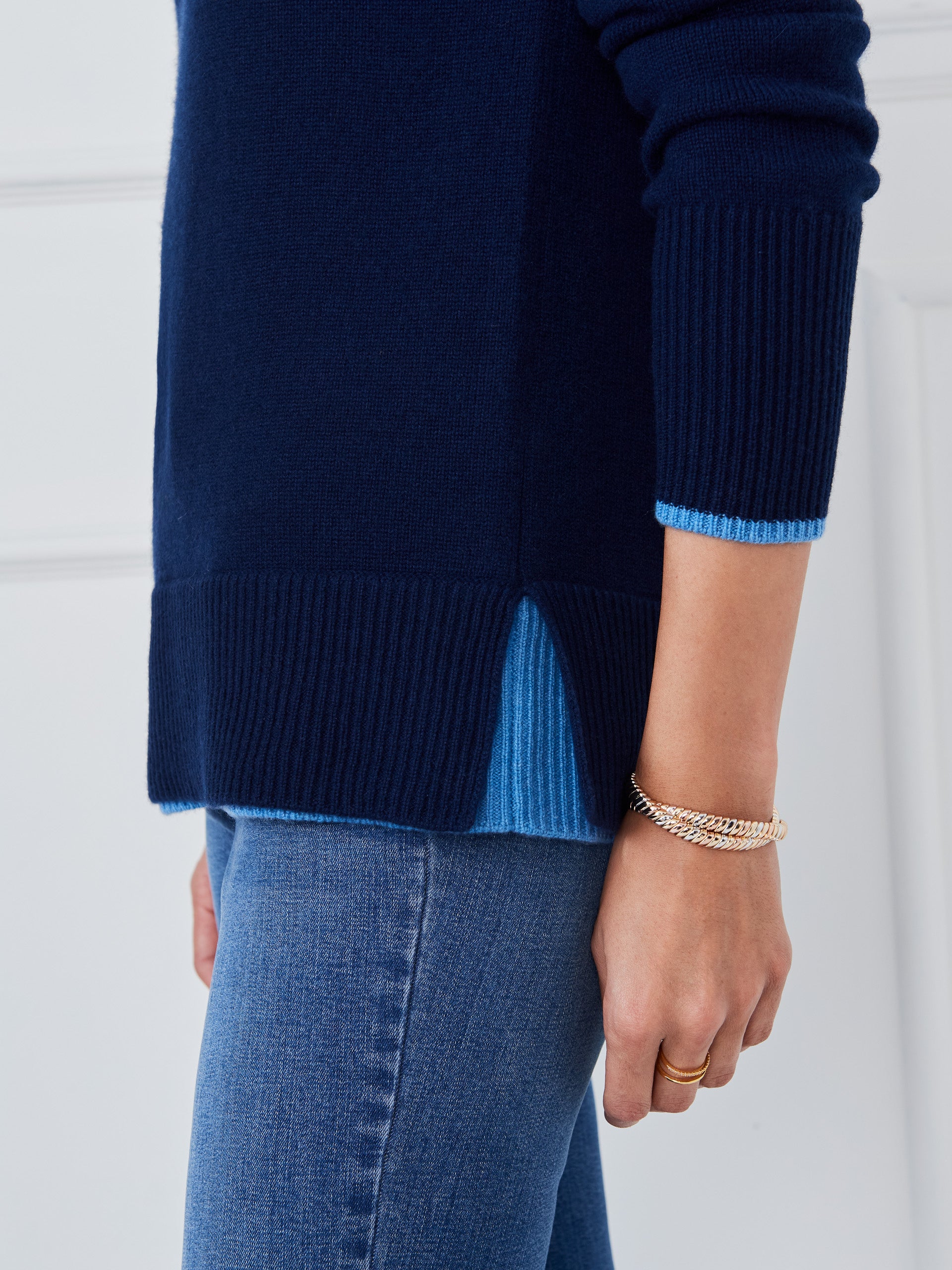 J.McLaughlin Jonah sweater in navy/denim blue made with cashmere.