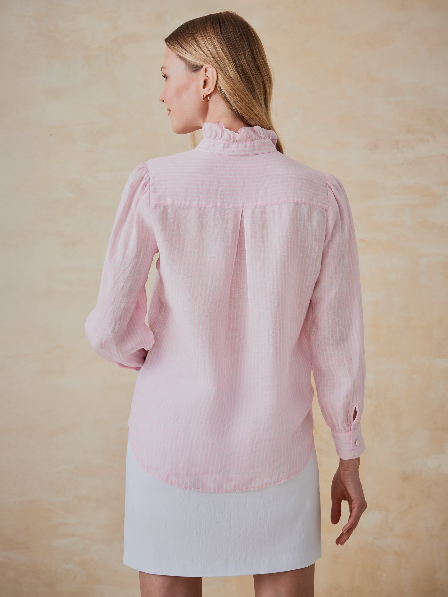 J.McLaughlin Julian top in pink/white made with linen. 