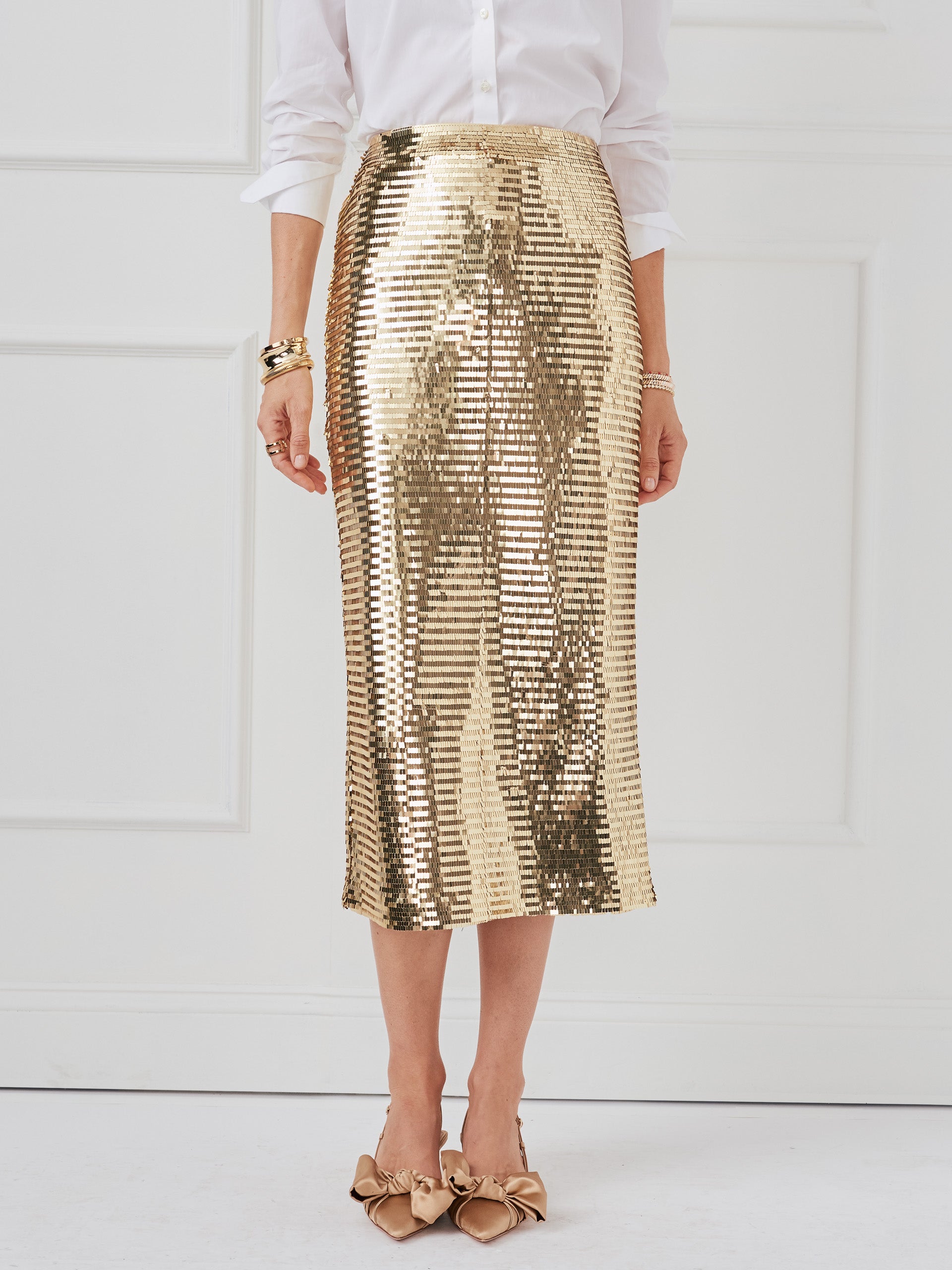 J.McLaughlin Kelly skirt in gold made with sequins. 