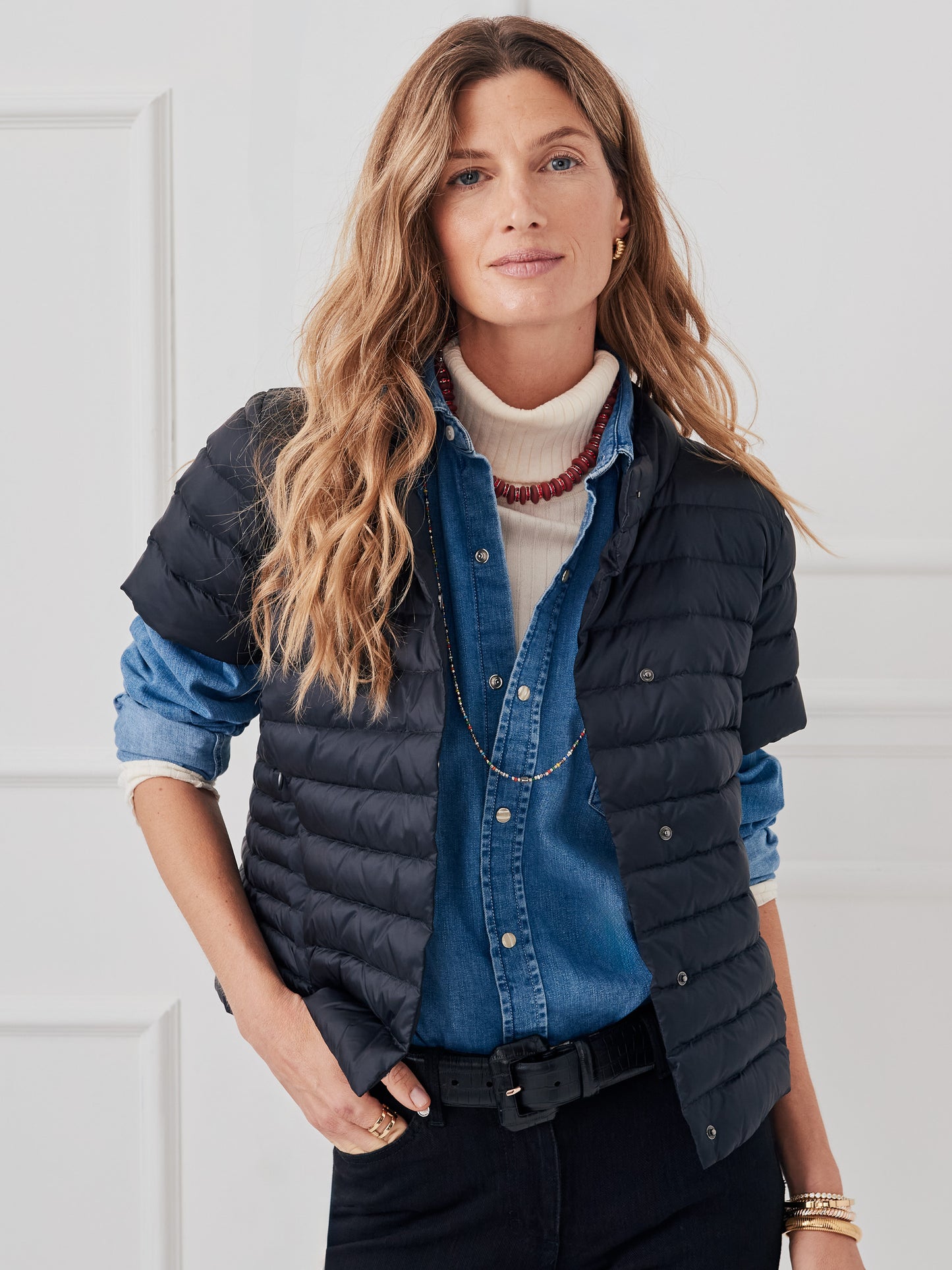 J.McLaughlin Kennedy jacket in black made with nylon. 