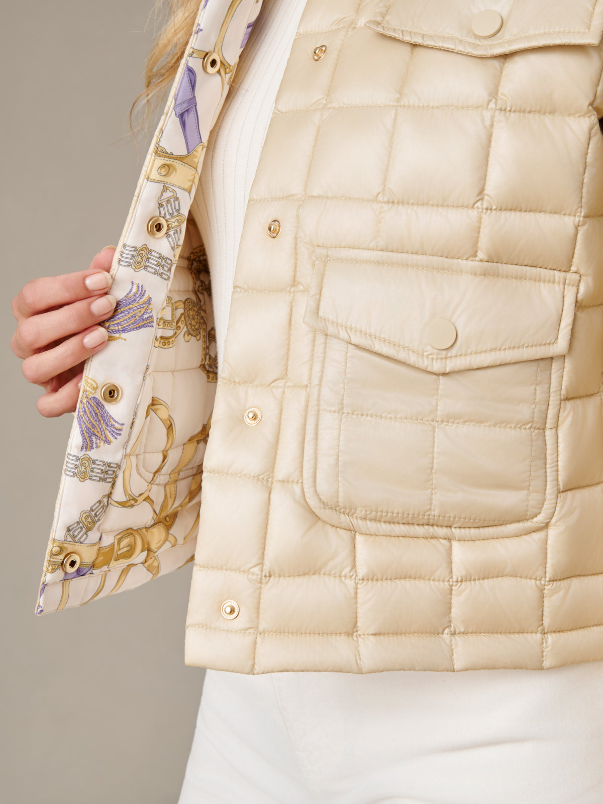 Laurel Puffer in Mini Heraldic Tassel