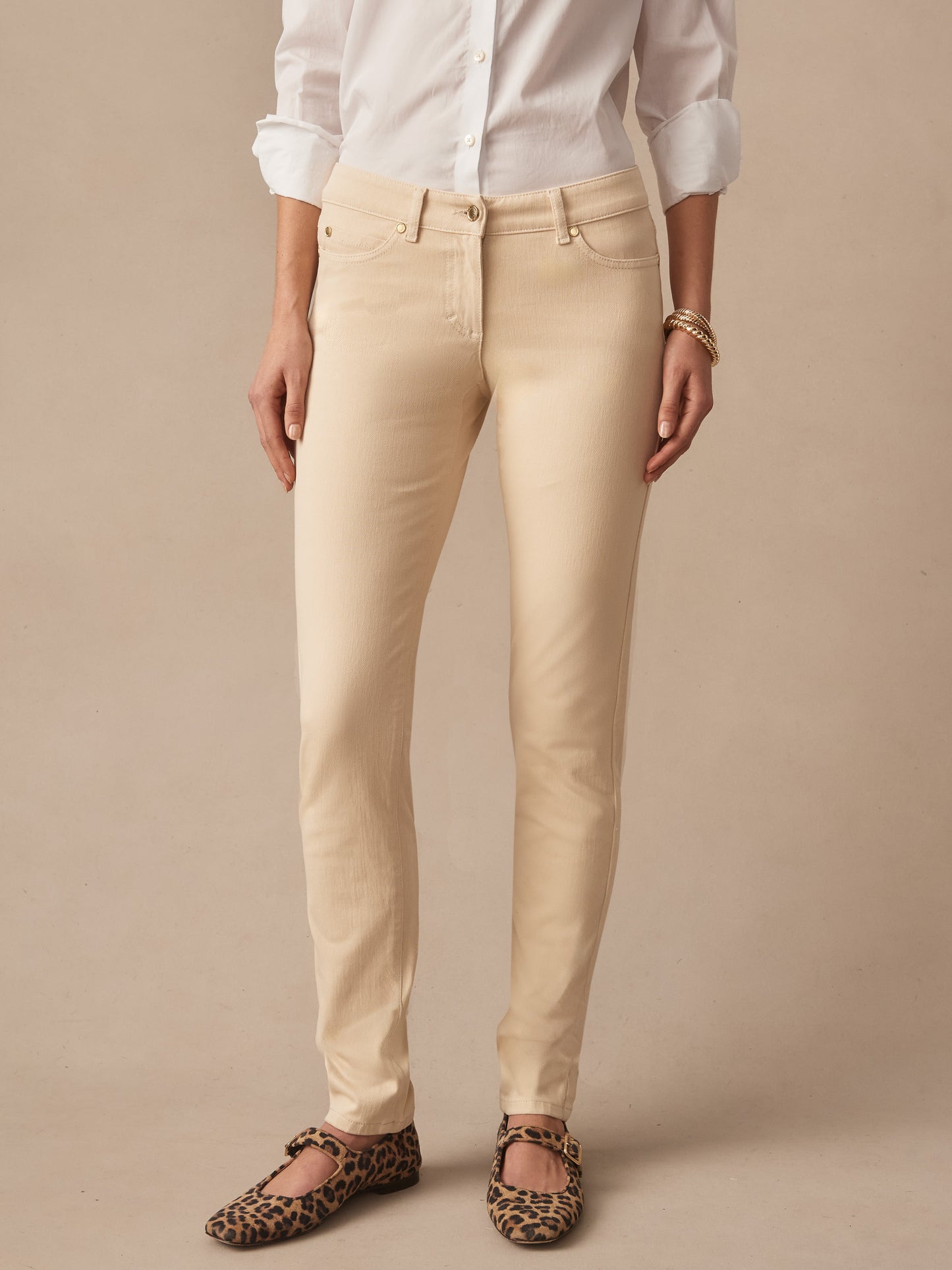 J.McLaughlin Lexi jeans in raw beige made with woven denim.