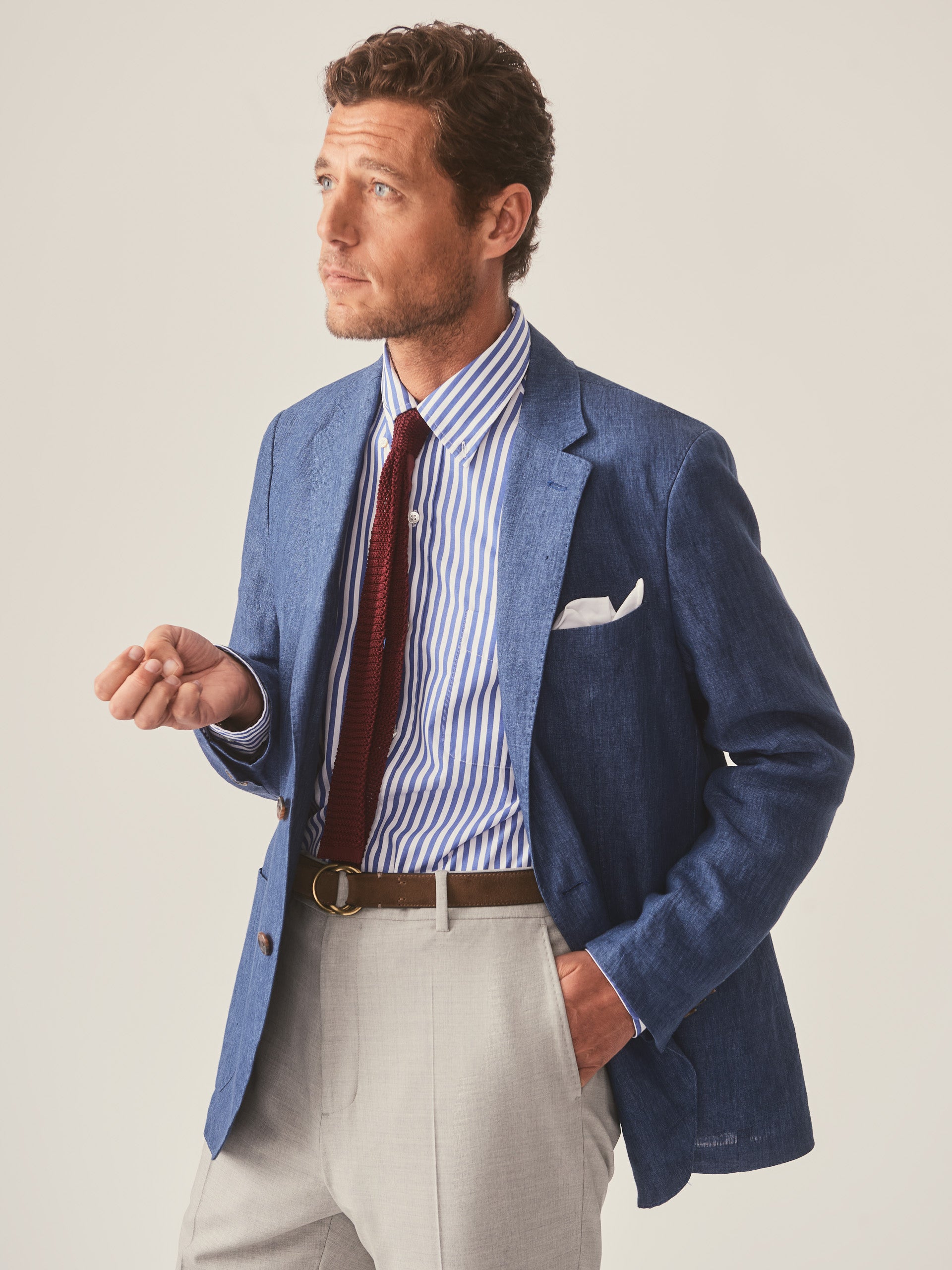 J.McLaughlin Lisbon blazer in navy made with linen.