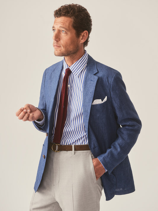 J.McLaughlin Lisbon blazer in navy made with linen.